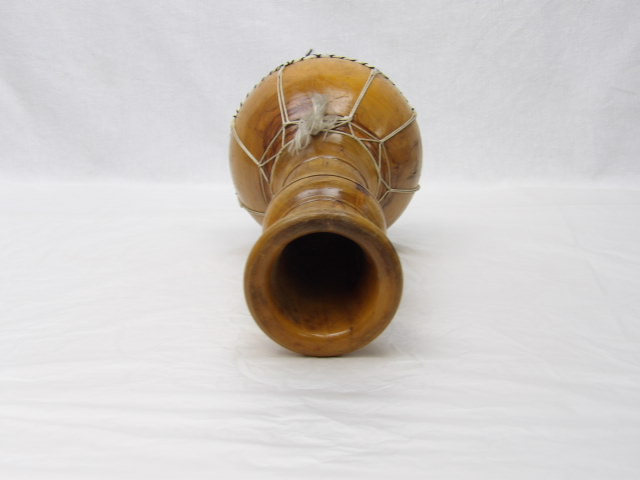 Voir photo 3 de instrument Djembé art Africain peau en cuir instrument Djembé art Africain peau en cuir Bon état reconditionné photo 3