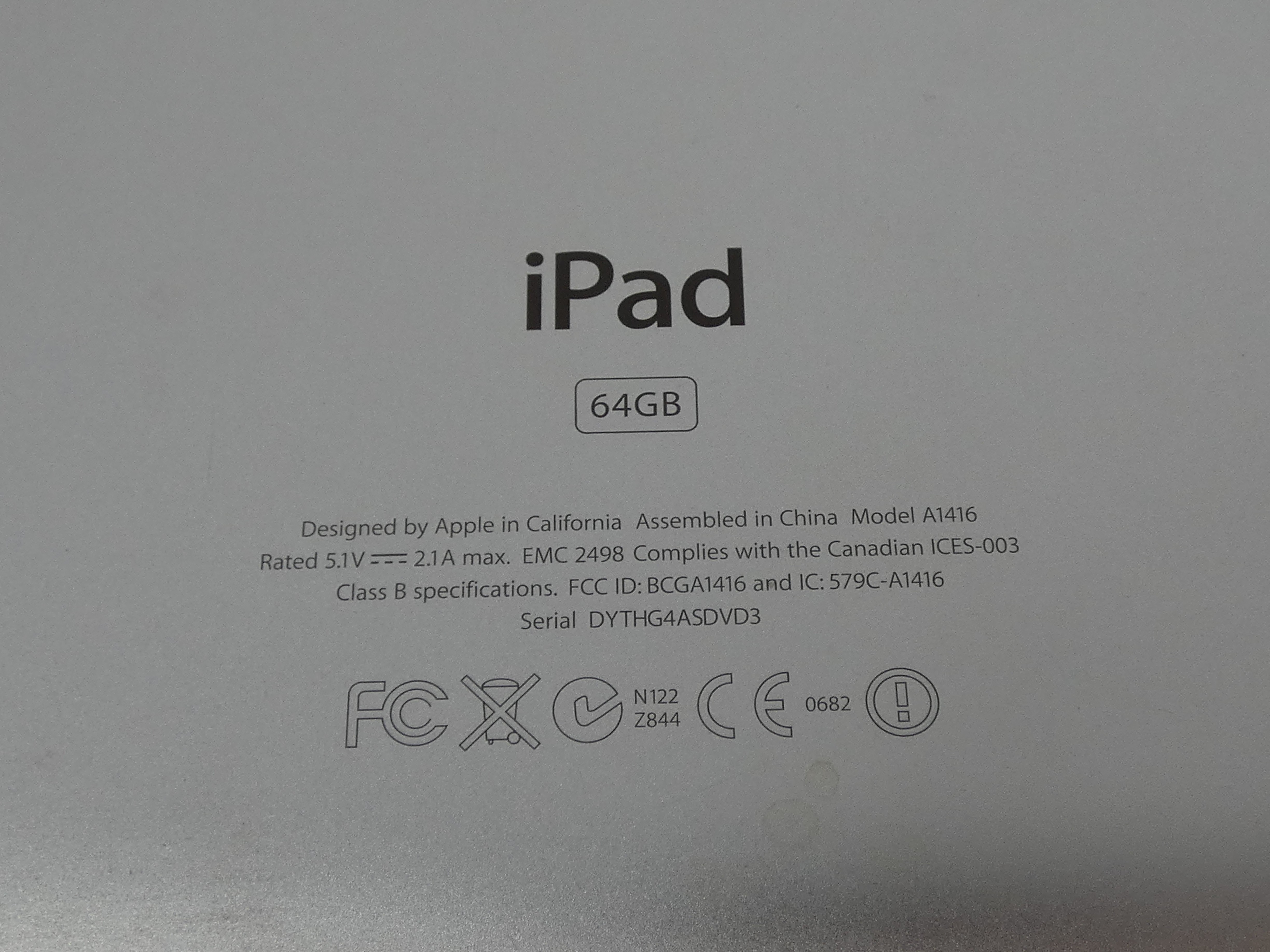 Voir photo 4 de IPad 64 GO Apple modèle A1416 (pour pièces) IPad 64 GO Apple modèle A1416 (pour pièces) Très bon état reconditionné photo 4