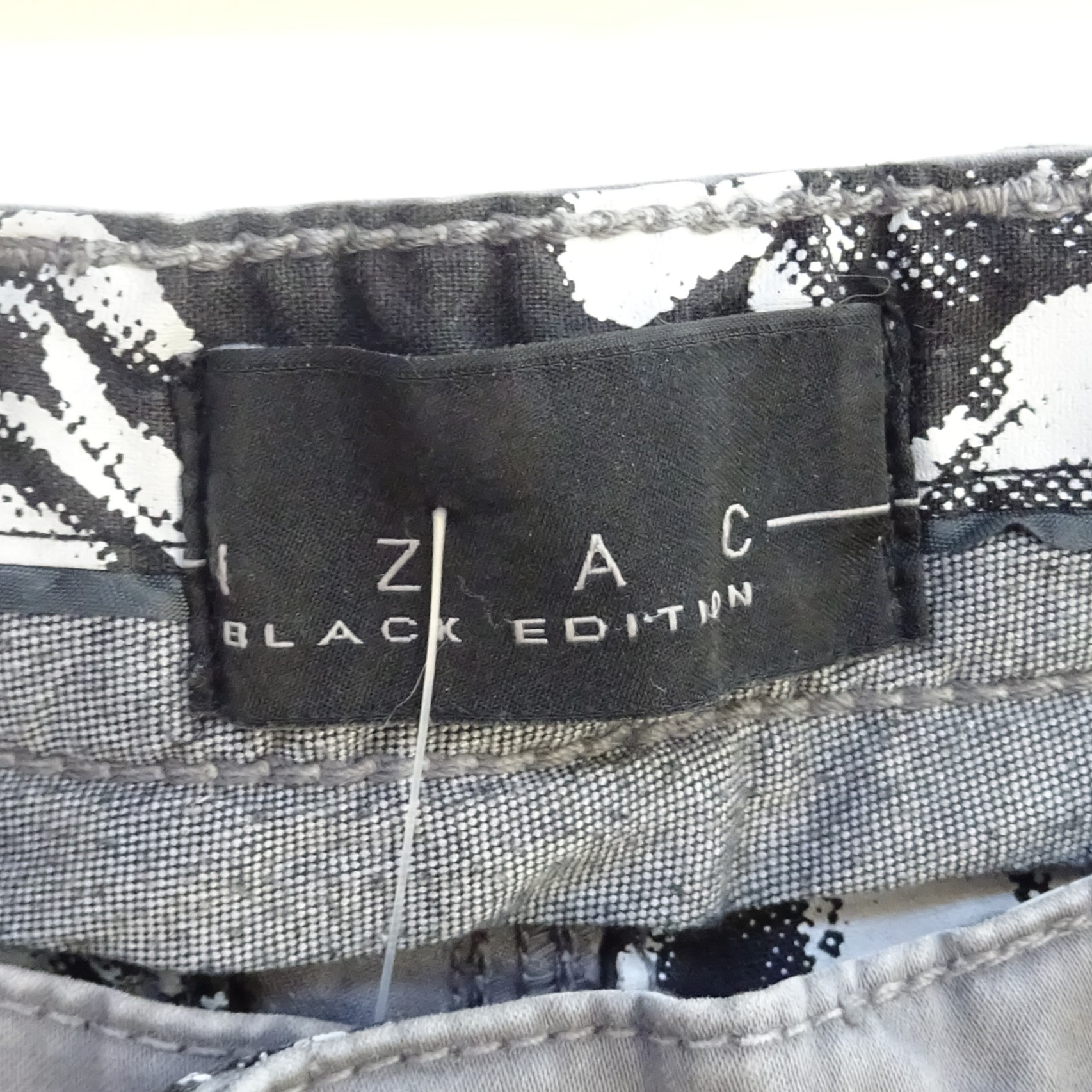 Voir photo 4 de IZAC Pantalon homme taille 40 IZAC Pantalon homme taille 40 Très bon état reconditionné photo 4