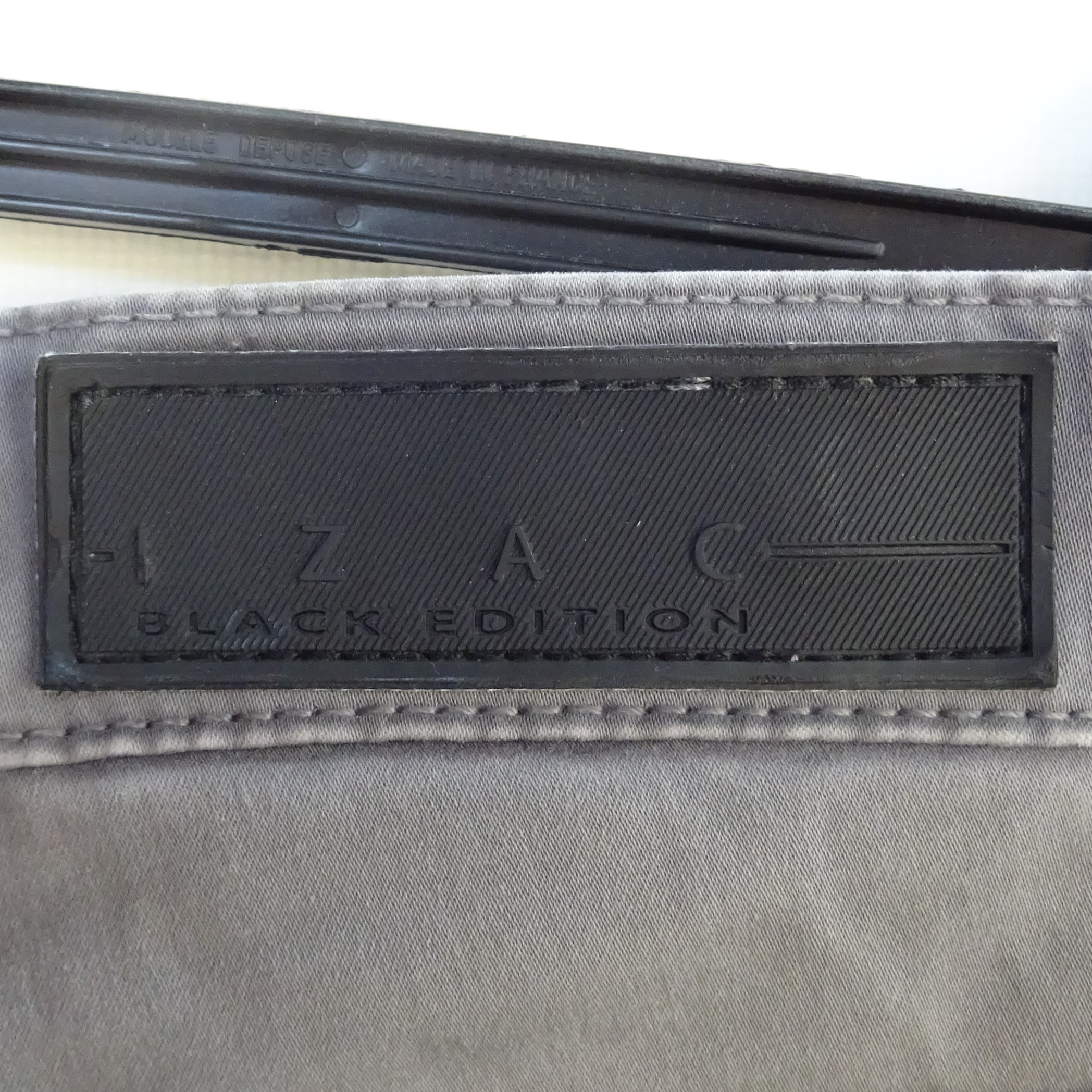 Voir photo 6 de IZAC Pantalon homme taille 40 IZAC Pantalon homme taille 40 Très bon état reconditionné photo 6