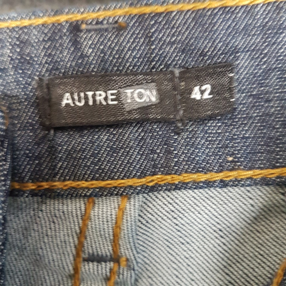 Voir photo 8 de Jean 7/8ème bleu brut - AUTRE TON - Taille 42 Jean 7/8ème bleu brut - AUTRE TON - Taille 42 Très bon état reconditionné photo 8