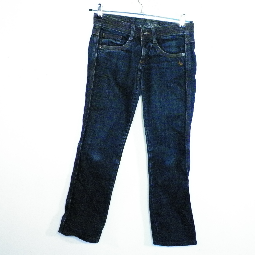 Jean Femme Bleu Brut FREEMAN T PORTER Taille Estimée 36. Bon état - 11,00 € Jean Femme Bleu Brut FREEMAN T PORTER Taille Estimée 36. Bon état reconditionné disponible sur Label Emmaüs