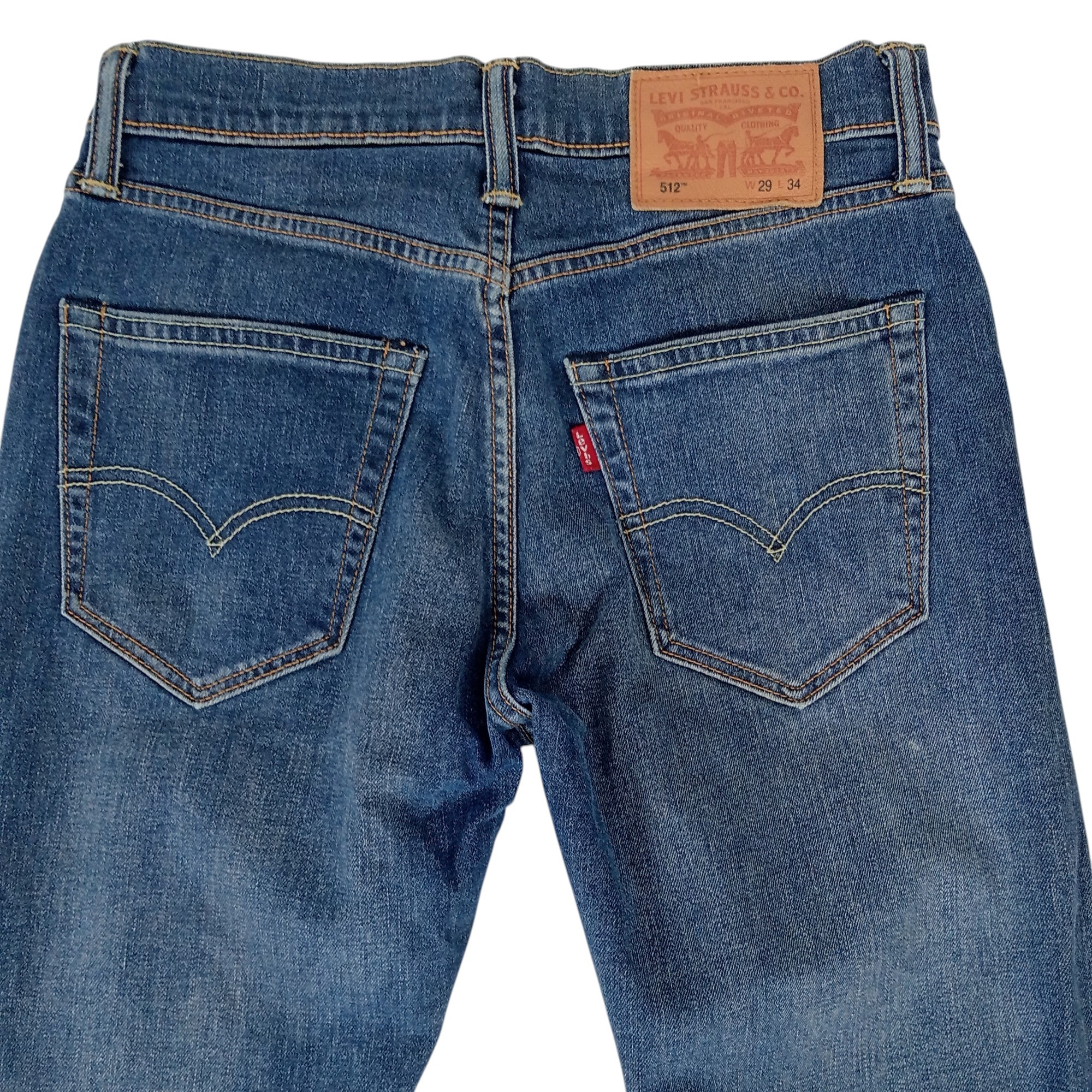 Voir photo 4 de Jean - homme - marque Levi's - coupe longue - couleur bleu foncé - taille US W29/L34 - FR 36 Jean - homme - marque Levi's - coupe longue - couleur bleu foncé - taille US W29/L34 - FR 36 Très bon état reconditionné photo 4