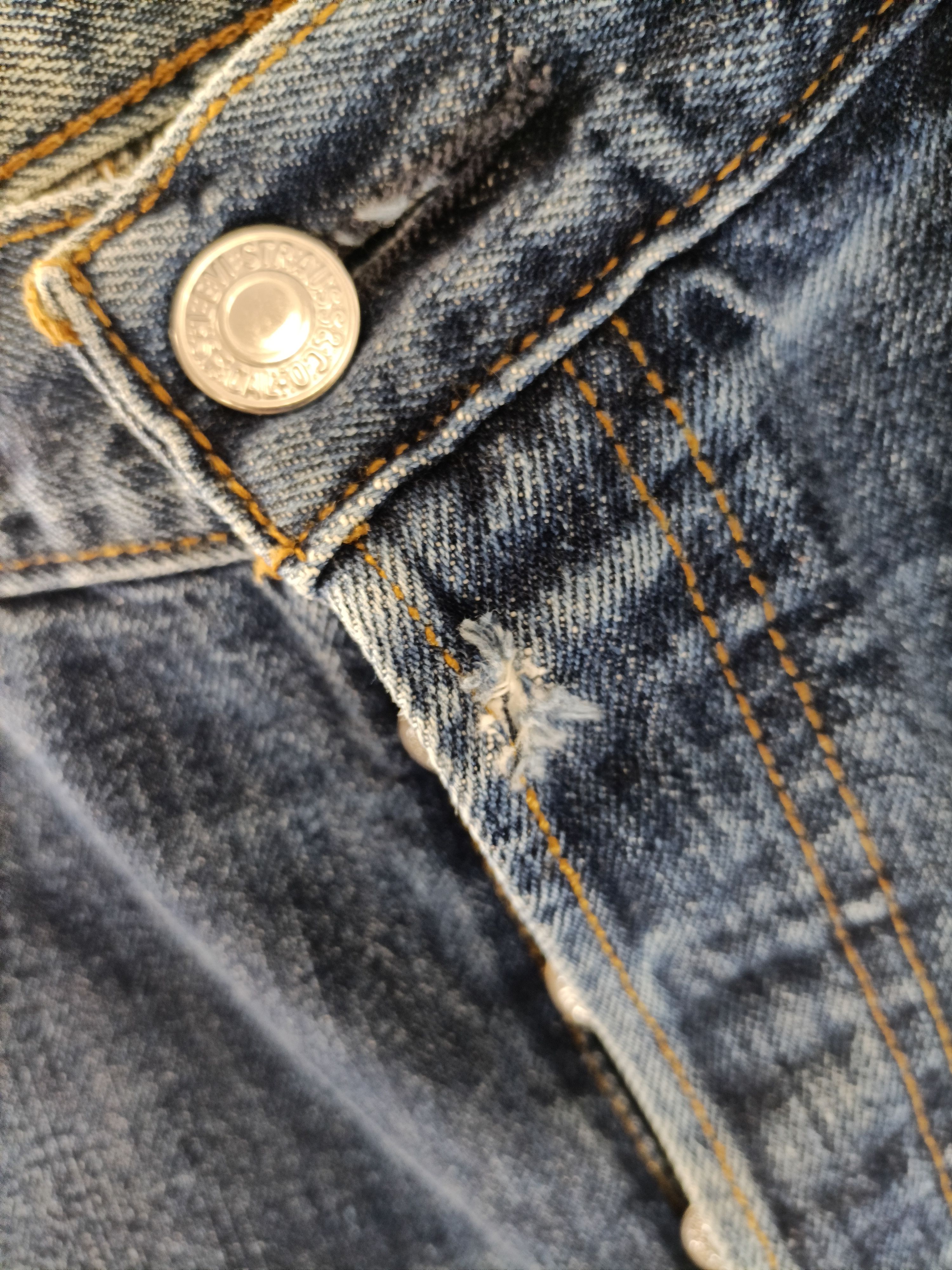 Voir photo 5 de Jean Levi’s 501 denim bleu vintage coupe droite taille M/L Jean Levi’s 501 denim bleu vintage coupe droite taille M/L Très bon état reconditionné photo 5