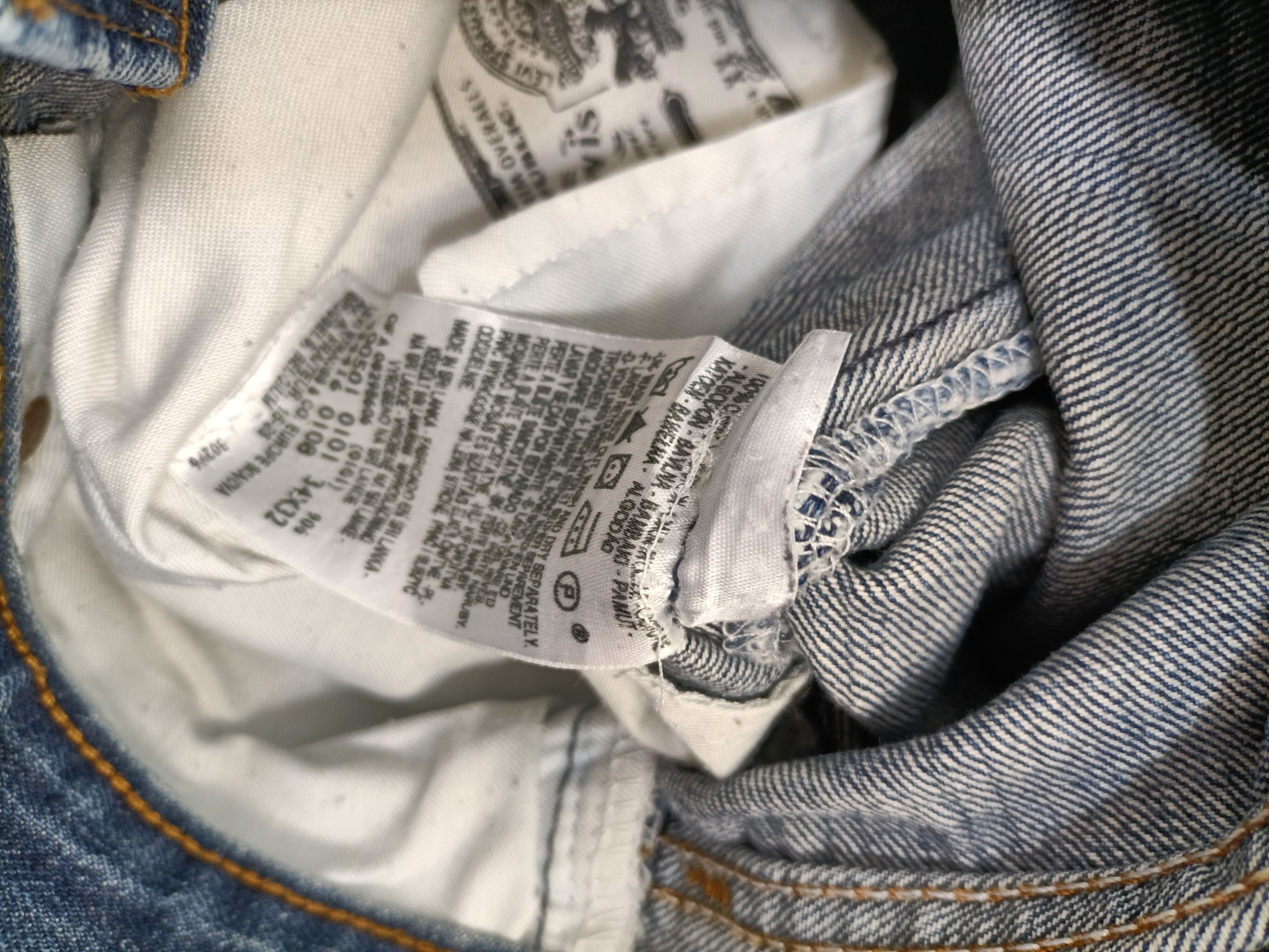 Voir photo 8 de Jean Levi’s 501 denim bleu vintage coupe droite taille M/L Jean Levi’s 501 denim bleu vintage coupe droite taille M/L Très bon état reconditionné photo 8