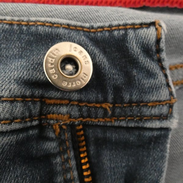 Voir photo 7 de Jean pantalon Pierre Cardin Taille 52L Jean pantalon Pierre Cardin Taille 52L Bon état reconditionné photo 7
