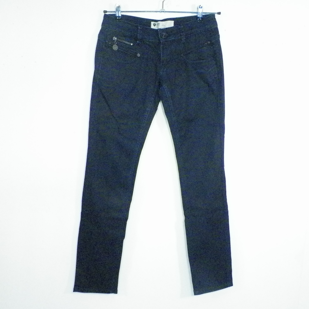 Acheter Jean's Femme Bleu Brut FREEMAN T.PORTER Taille Estimée 38. Bon état - 10,00 € Jean's Femme Bleu Brut FREEMAN T.PORTER Taille Estimée 38. Bon état reconditionné disponible sur Label Emmaüs