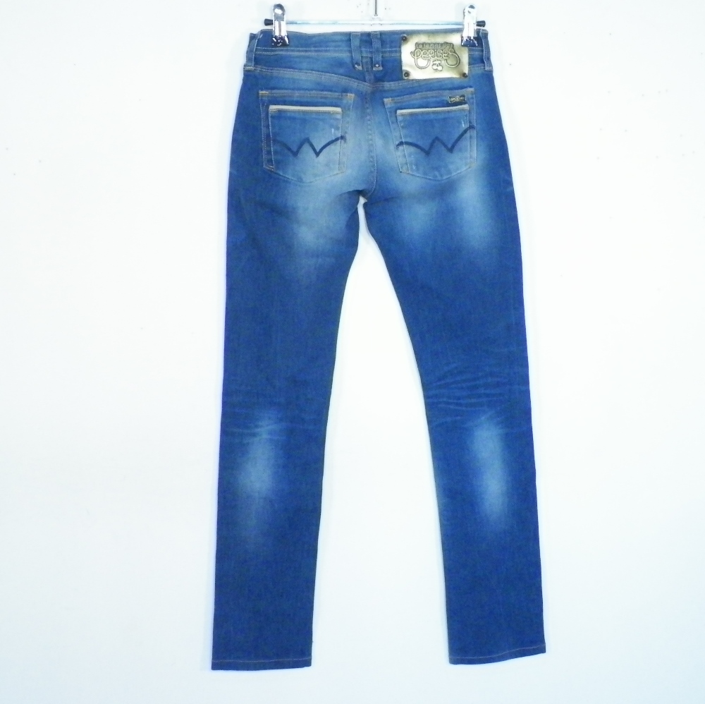 Acheter Jean's Femme Bleu LE TEMPS DES CERISES Taille Estimée 32. Bon état - 10,50 € Jean's Femme Bleu LE TEMPS DES CERISES Taille Estimée 32. Bon état reconditionné disponible sur Label Emmaüs