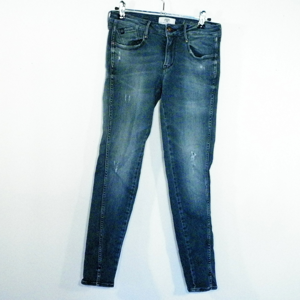 Jean's Femme Bleu LE TEMPS DES CERISES Taille Estimée 34. Bon état - 12,00 € Jean's Femme Bleu LE TEMPS DES CERISES Taille Estimée 34. Bon état reconditionné disponible sur Label Emmaüs