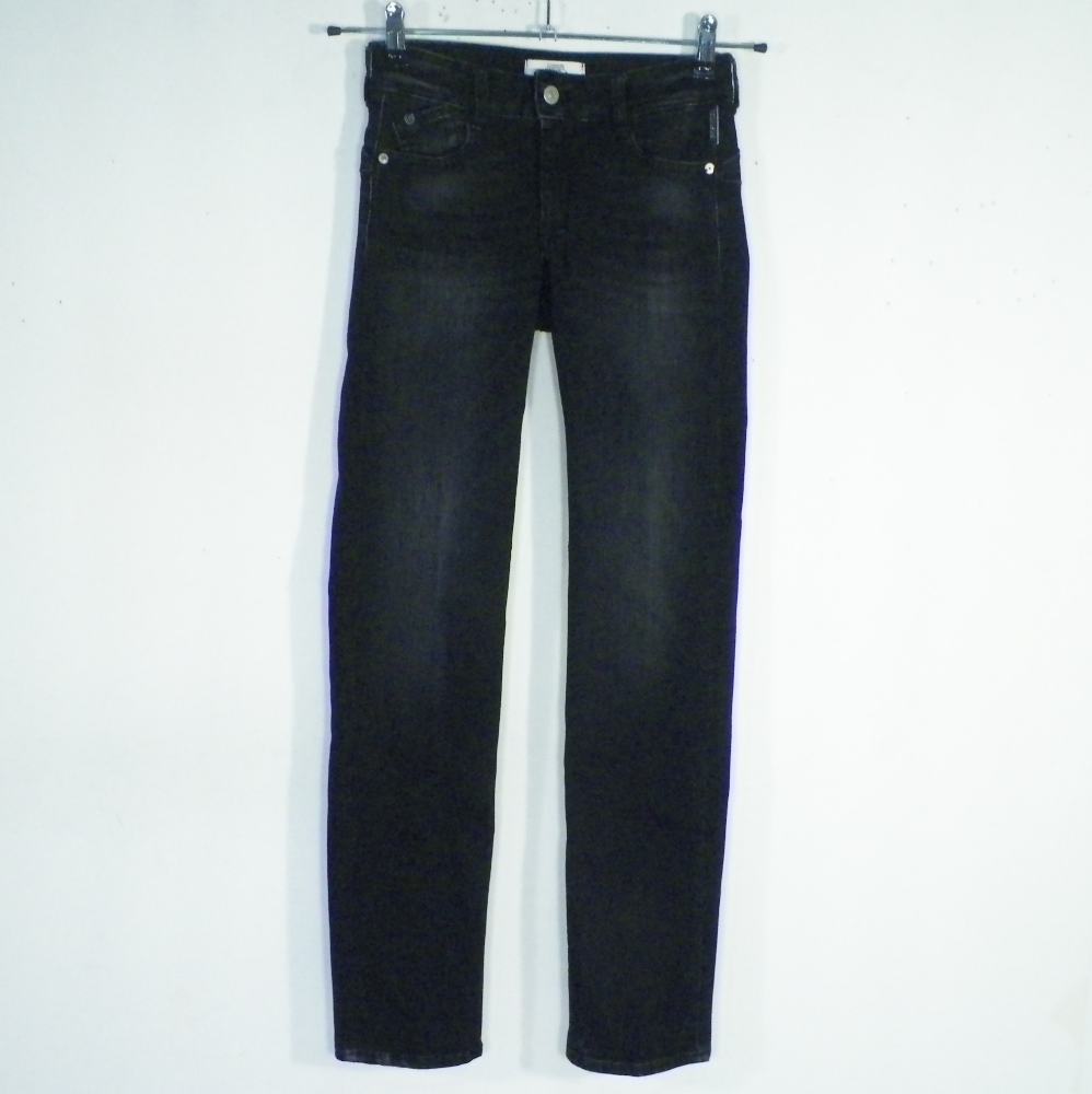 Acheter Jean's Femme Noir LE TEMPS DES CERISES Taille Estimée 32. Bon état - 10,50 € Jean's Femme Noir LE TEMPS DES CERISES Taille Estimée 32. Bon état reconditionné disponible sur Label Emmaüs