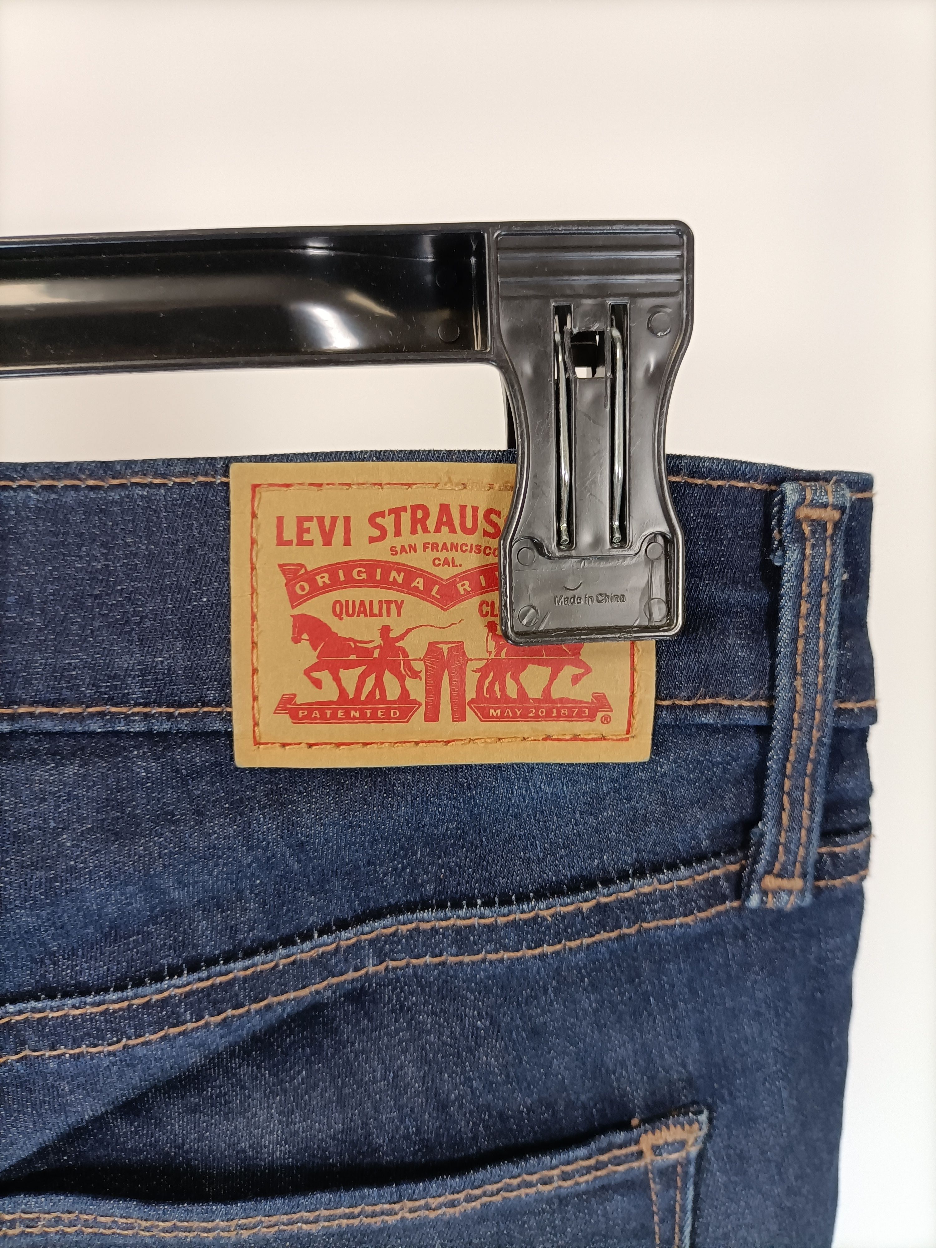 Voir photo 6 de Jean slim Levi’s shaping skinny denim bleu taille M Jean slim Levi’s shaping skinny denim bleu taille M Parfait état reconditionné photo 6