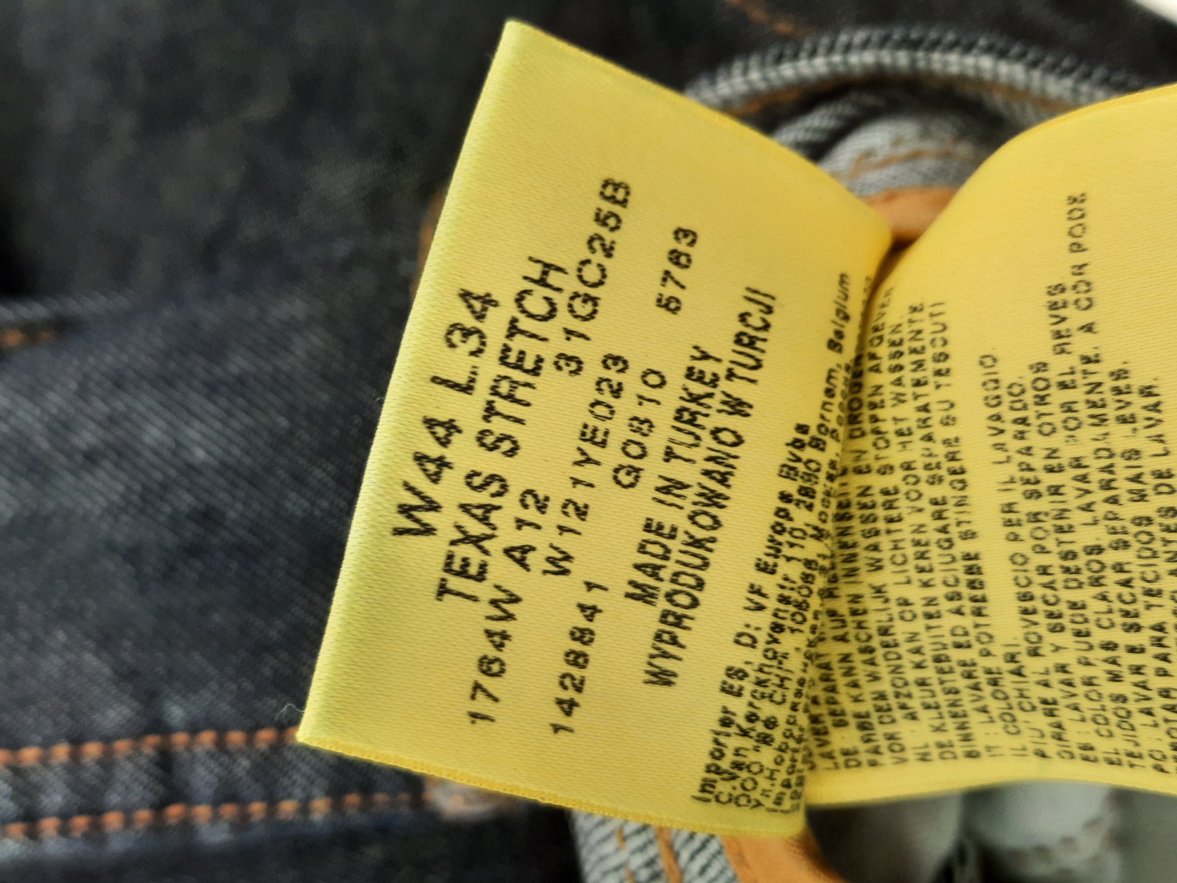 Voir photo 4 de Jean Wrangler W44 L34 Jean Wrangler W44 L34 Bon état reconditionné photo 4