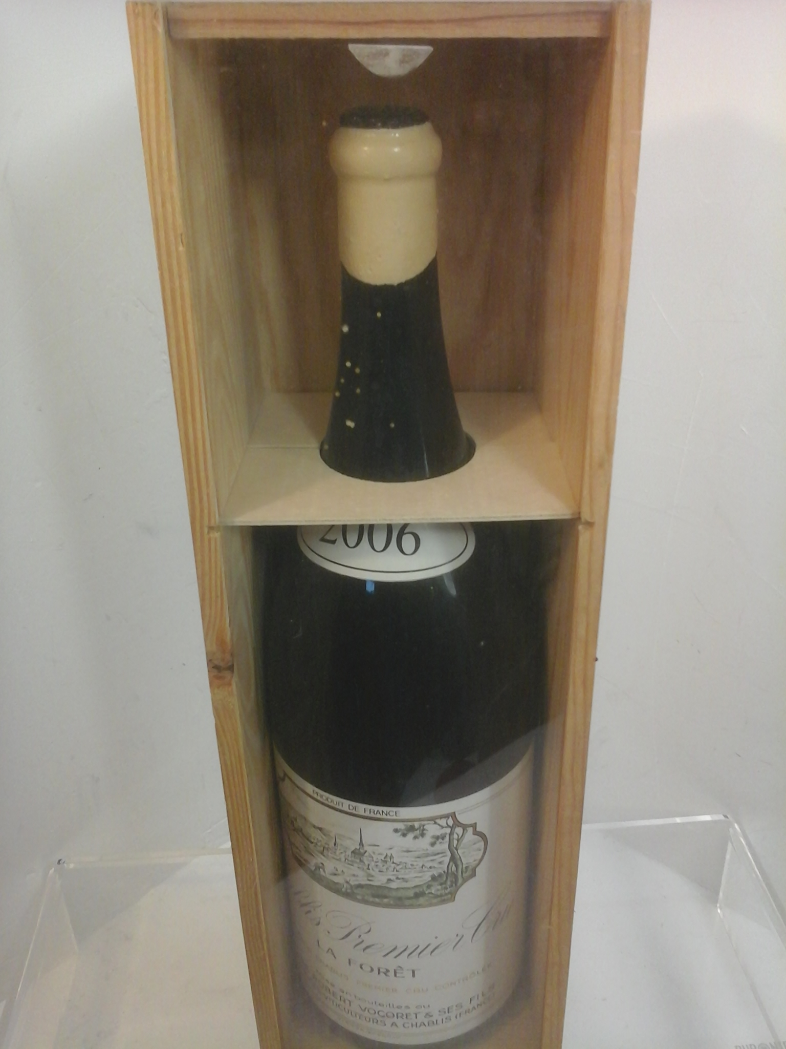 Voir photo 4 de JEROBOAM 3 L CHABLIS 1ER CRU 2006 LA FORET (bouteille vide en coffret bois vitrine. JEROBOAM 3 L CHABLIS 1ER CRU 2006 LA FORET (bouteille vide en coffret bois vitrine. Parfait état reconditionné photo 4