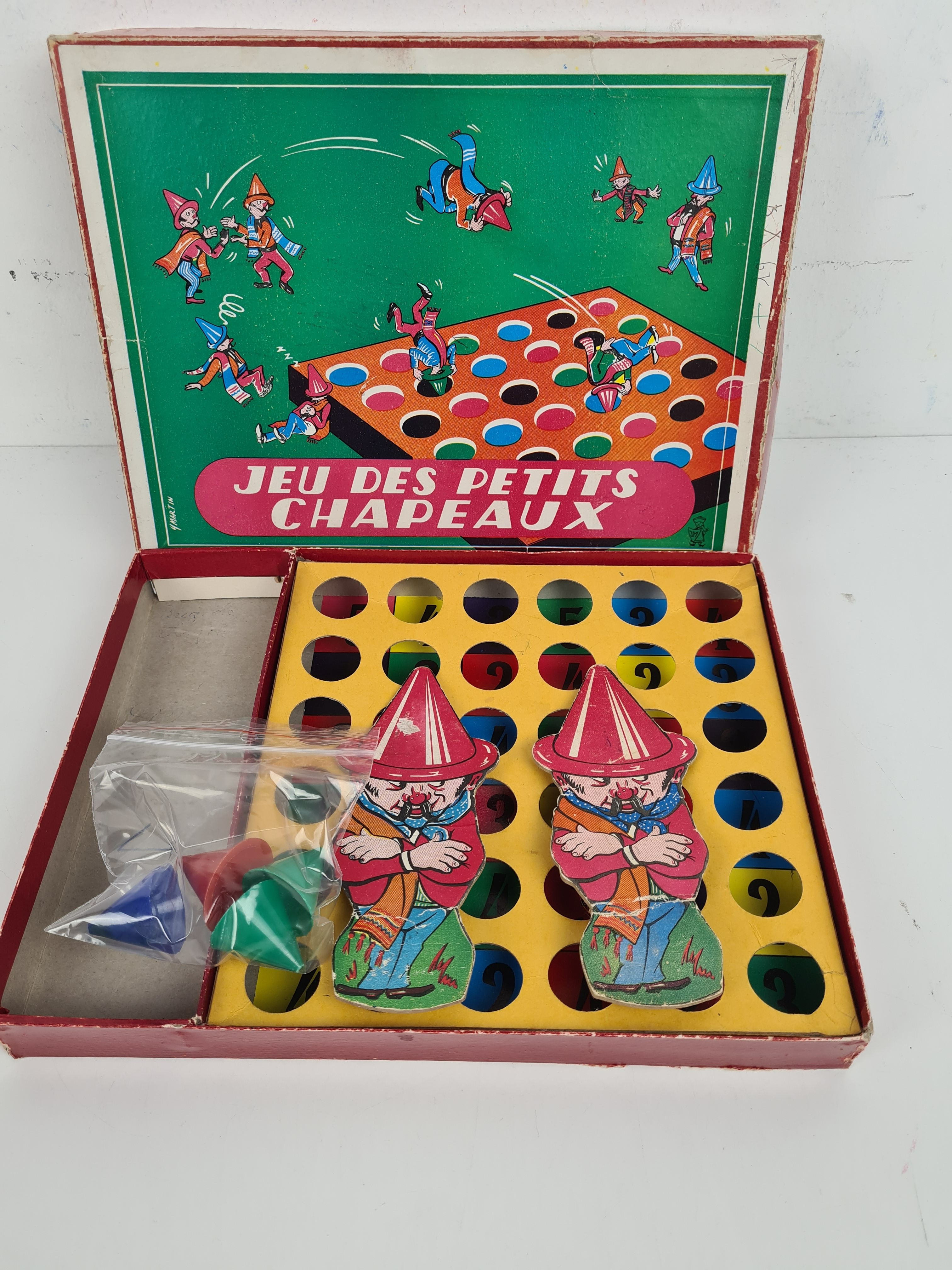 Voir photo 8 de Jeu ancien - Jeu des petits chapeaux - Incomplet Jeu ancien - Jeu des petits chapeaux - Incomplet État correct reconditionné photo 8