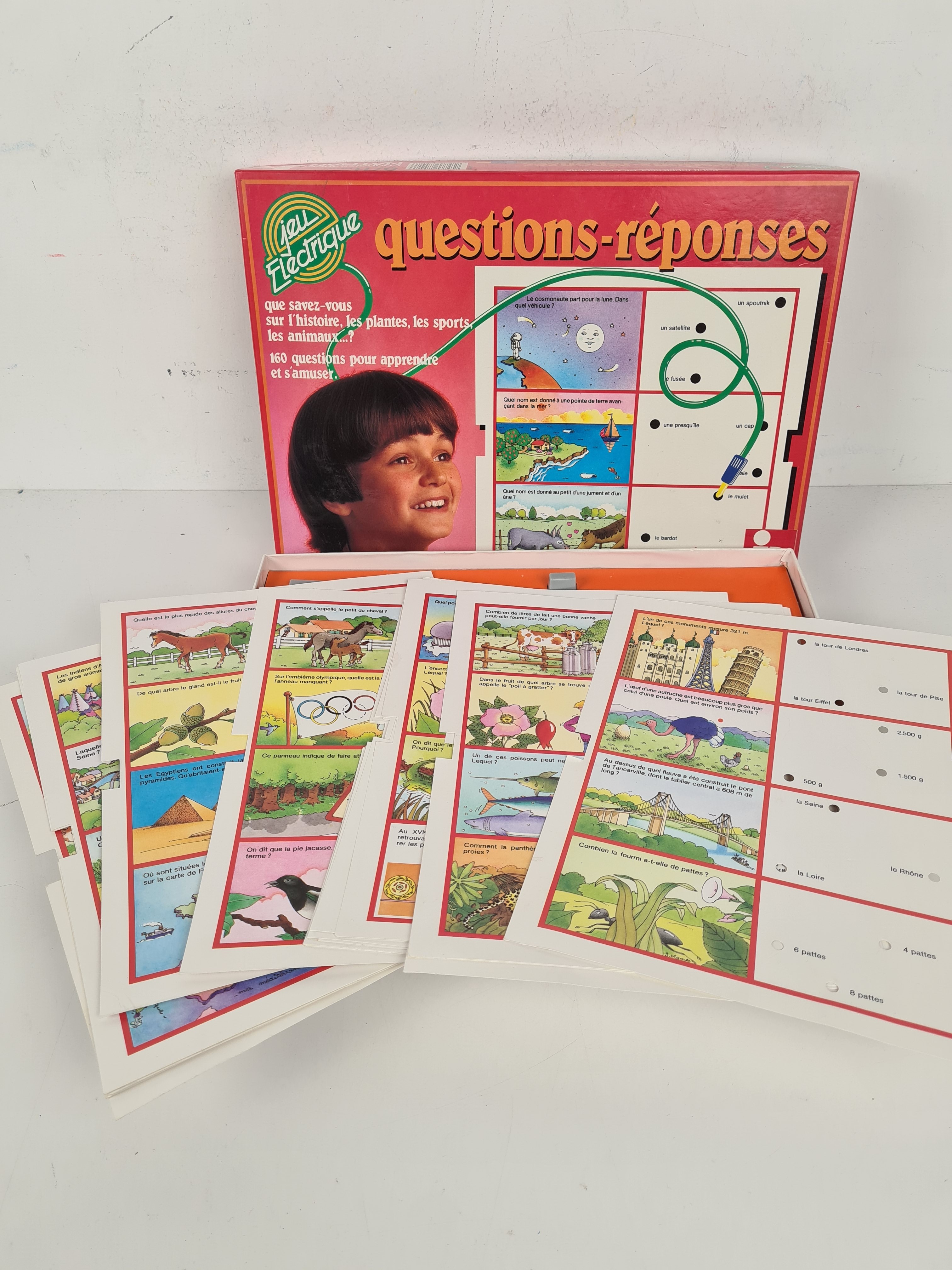 Voir photo 4 de Jeu ancien - Jeu Electrique questions et réponses - Nathan - 8 ans+ Jeu ancien - Jeu Electrique questions et réponses - Nathan - 8 ans+ Bon état reconditionné photo 4