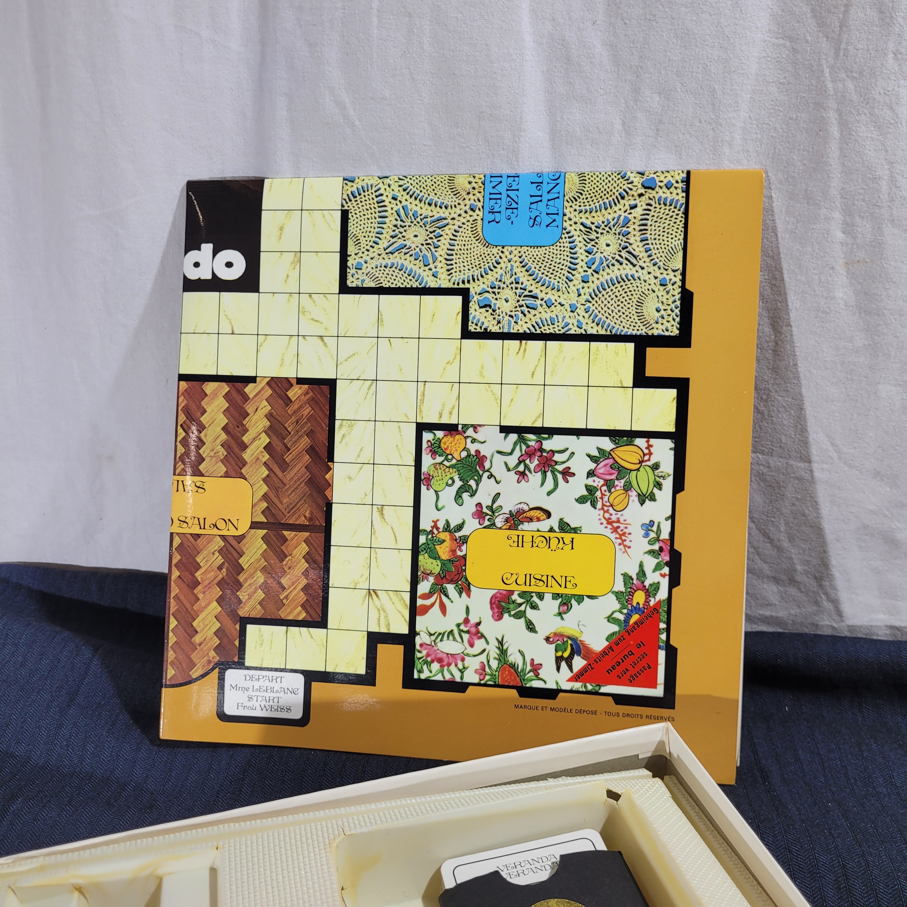Voir photo 5 de Jeu Cluedo Vintage - Édition Miro Années 60 - Quasi complet Jeu Cluedo Vintage - Édition Miro Années 60 - Quasi complet État correct reconditionné photo 5
