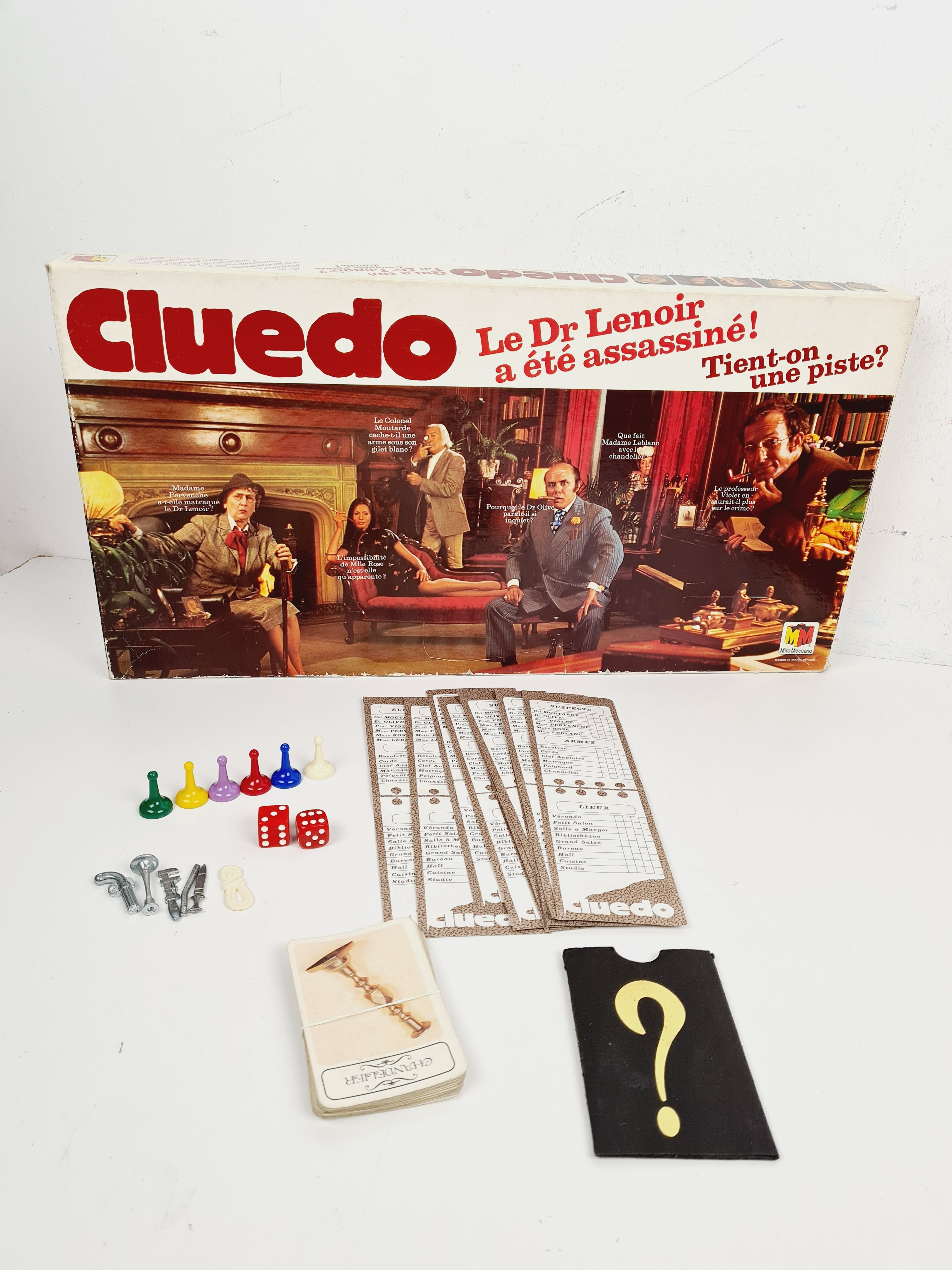 Voir photo 4 de Jeu d'enquête ancien - Cluedo - Miro - 8 ans + Jeu d'enquête ancien - Cluedo - Miro - 8 ans + Bon état reconditionné photo 4