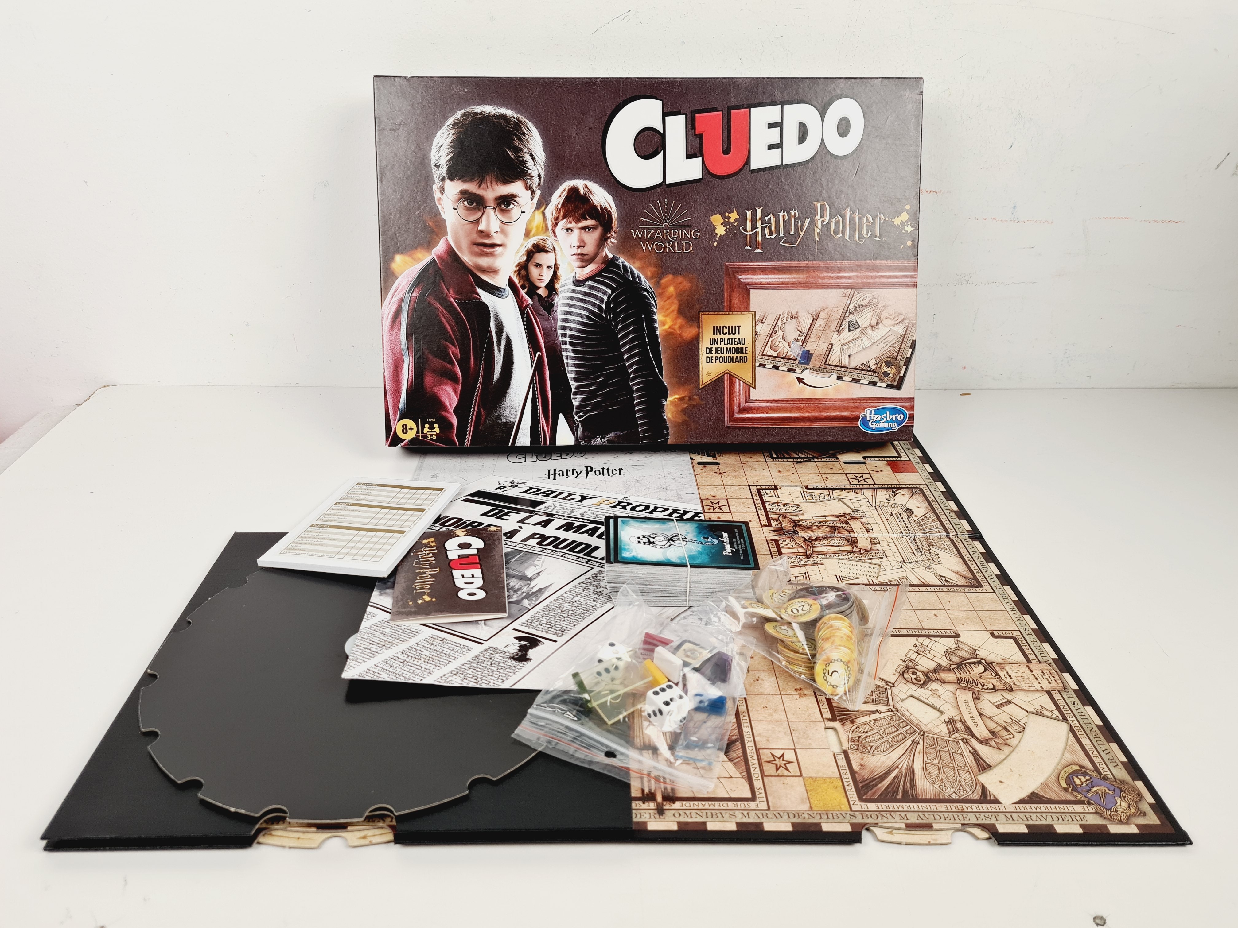 Voir photo 2 de Jeu d'enquête - Cluedo Harry potter - Hasbro gaming - 8 ans+ Jeu d'enquête - Cluedo Harry potter - Hasbro gaming - 8 ans+ Bon état reconditionné photo 2