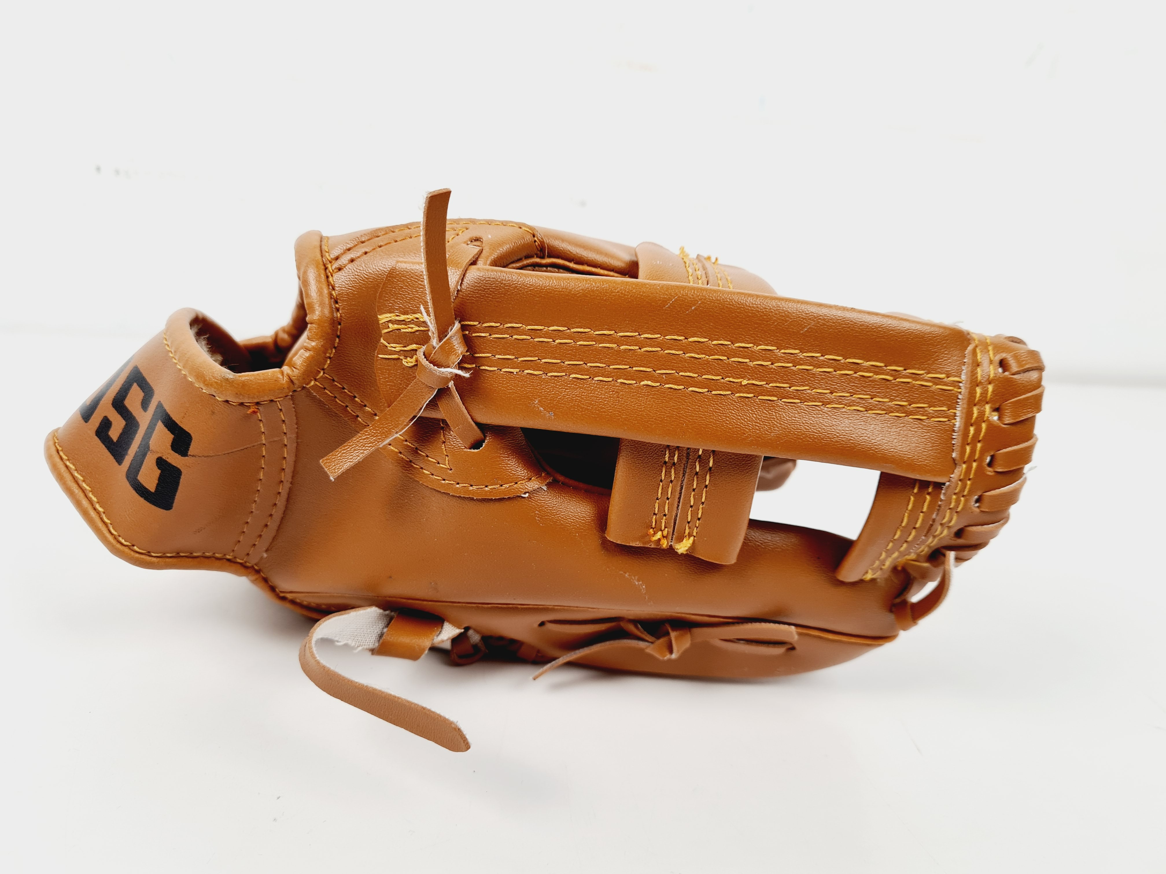 Voir photo 3 de Jeu d'extérieur - Gants Base-ball main gauche Taille : 11 en Couleur : Marron Jeu d'extérieur - Gants Base-ball main gauche Taille : 11 en Couleur : Marron Bon état reconditionné photo 3