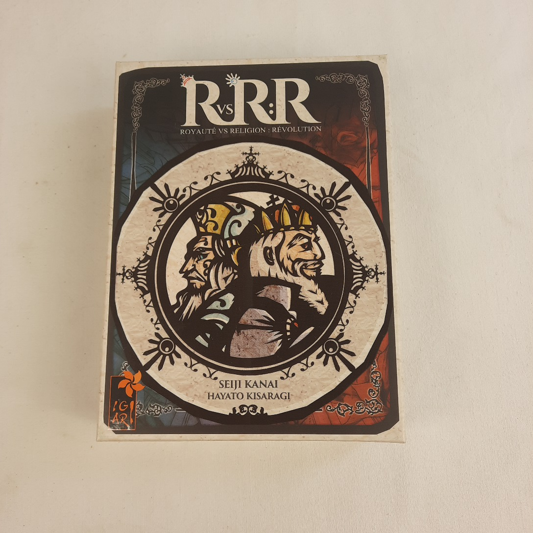 JEU de Cartes et de Réflexion "RRR" (Royauté vs Religion : Révolution) pour 2 joueurs à partir de 10 ans. Très bon état - 15,00 € JEU de Cartes et de Réflexion "RRR" (Royauté vs Religion : Révolution) pour 2 joueurs à partir de 10 ans. Très bon état reconditionné disponible sur Label Emmaüs