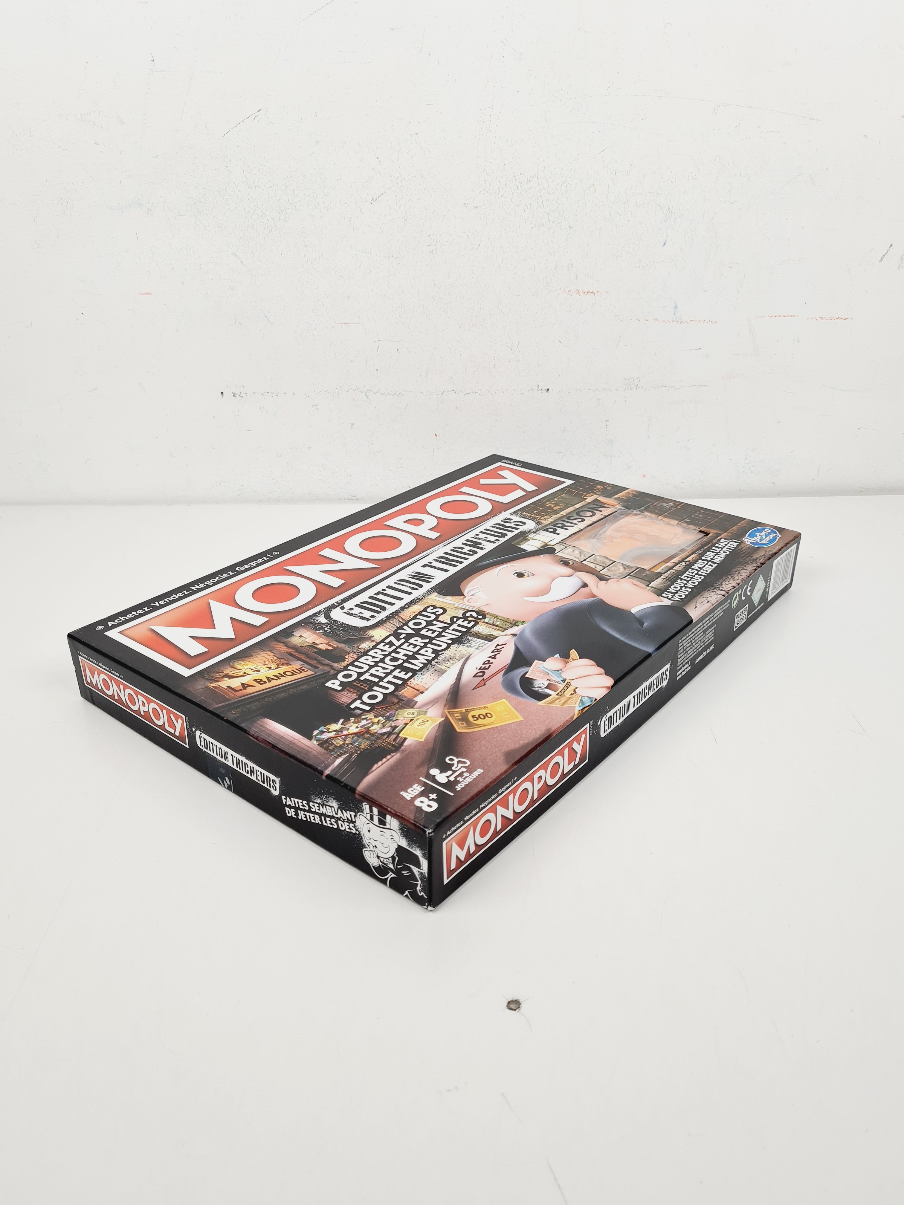 Voir photo 2 de Jeu de gestion de ressources - Monopoly - Éditions tricheurs - Hasbro - Dès 8 ans Jeu de gestion de ressources - Monopoly - Éditions tricheurs - Hasbro - Dès 8 ans Bon état reconditionné photo 2