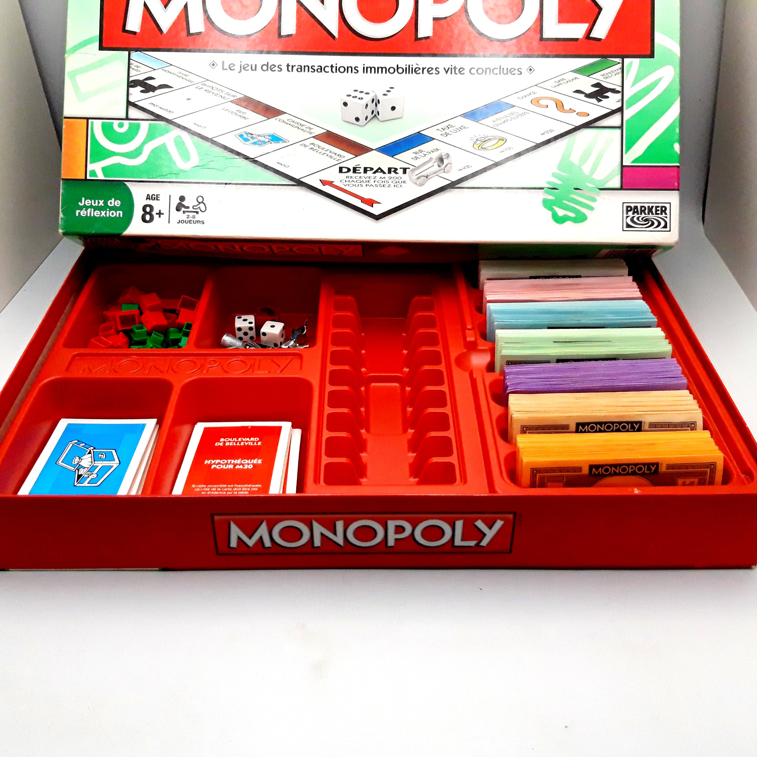 Voir photo 4 de Jeu de Société – MONOPOLY – Boîte classique, complet. Jeu de Société – MONOPOLY – Boîte classique, complet. Très bon état reconditionné photo 4