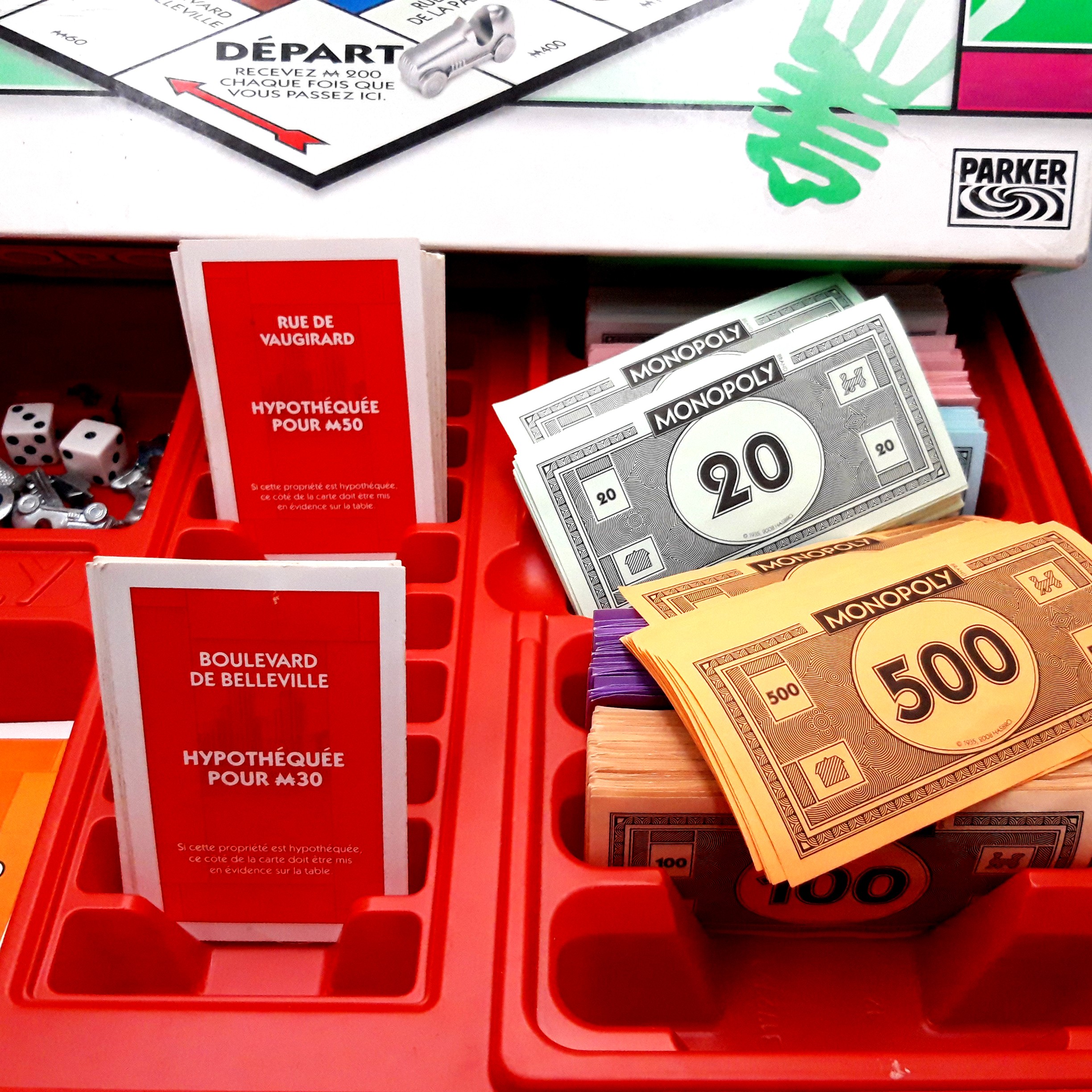 Voir photo 7 de Jeu de Société – MONOPOLY – Boîte classique, complet. Jeu de Société – MONOPOLY – Boîte classique, complet. Très bon état reconditionné photo 7