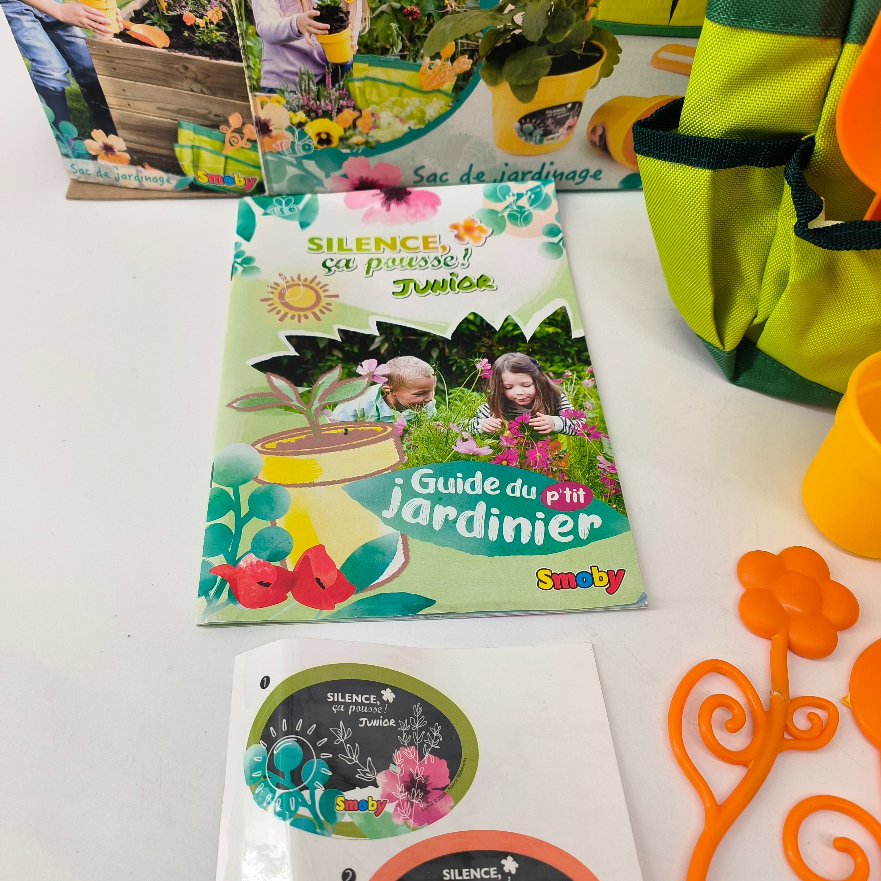 Voir photo 4 de Jeu extérieur-Sac de jardinage 'Silence ça pousse! junior'-Smoby-à partir de 5 ans Jeu extérieur-Sac de jardinage 'Silence ça pousse! junior'-Smoby-à partir de 5 ans Très bon état reconditionné photo 4