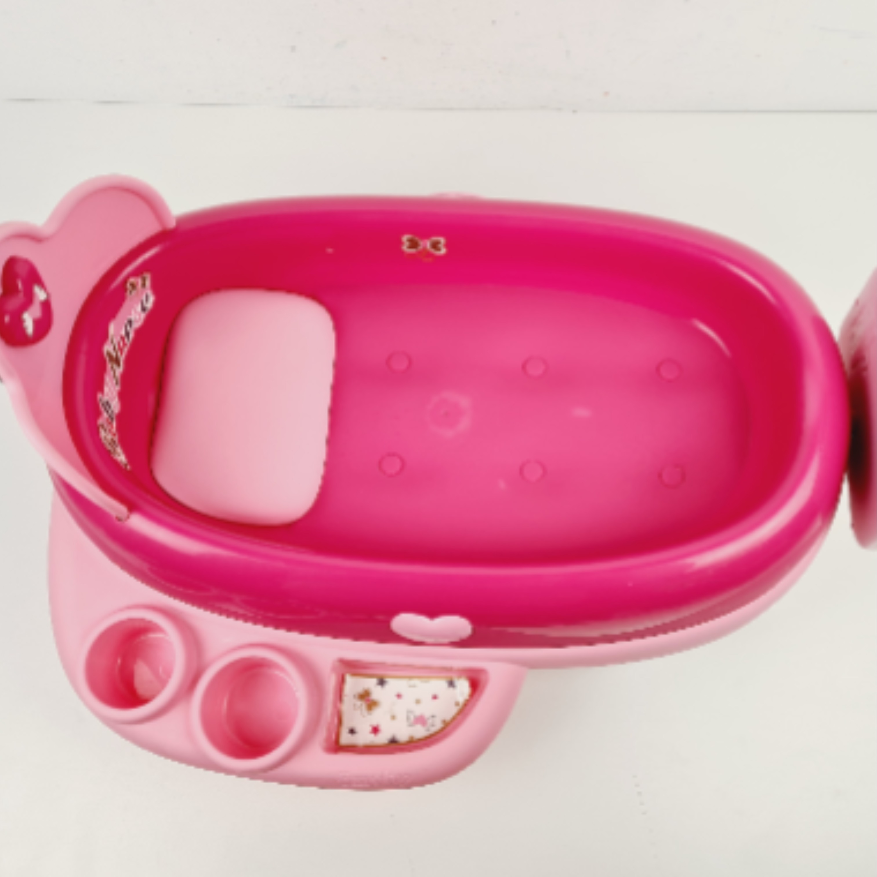 Voir photo 3 de Jeux d'imitation - Baignoire rose pour poupée 38 cm avec accessoires - Smoby Jeux d'imitation - Baignoire rose pour poupée 38 cm avec accessoires - Smoby Bon état reconditionné photo 3