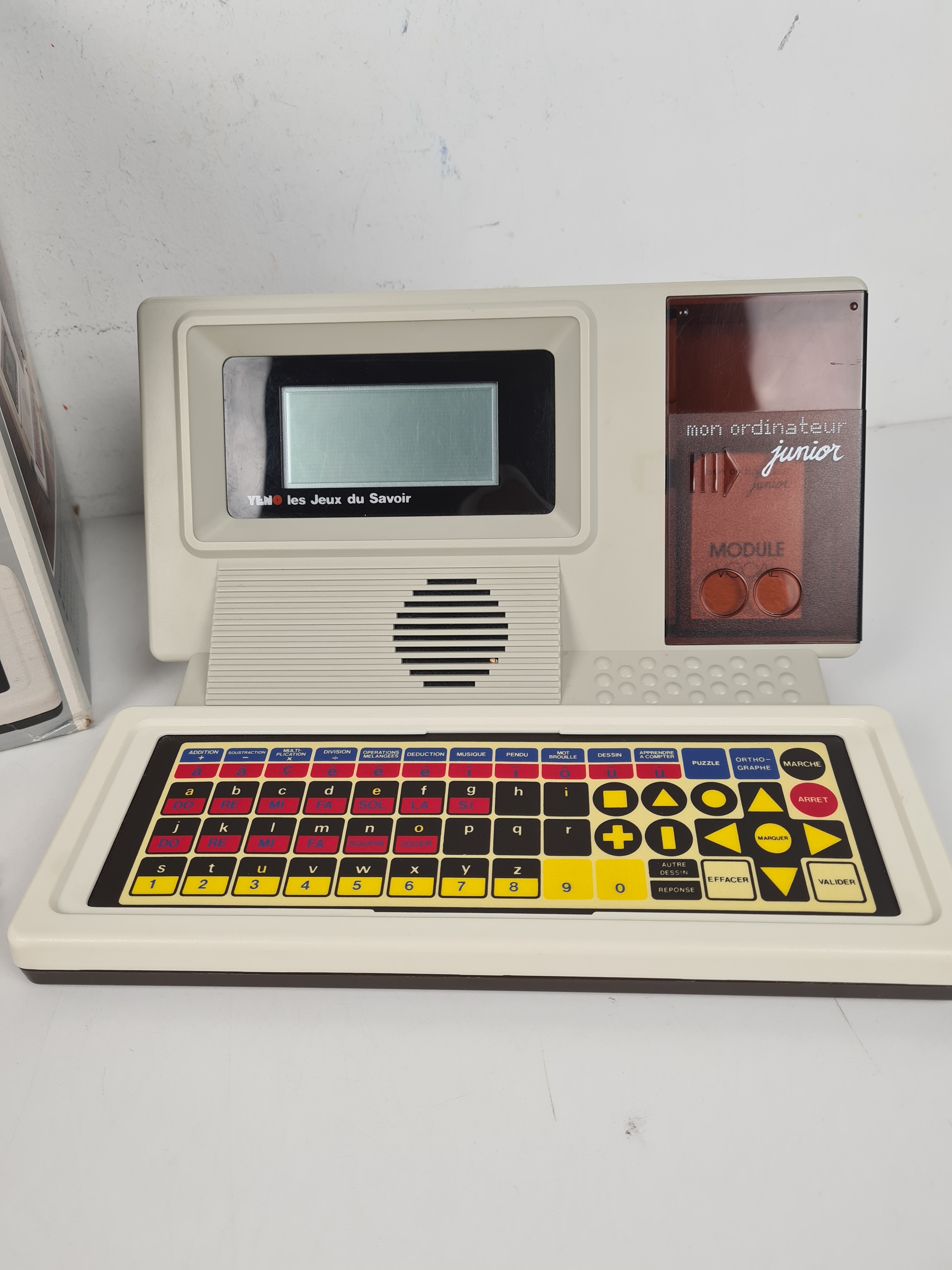 Voir photo 3 de Jeux de éducatif Ancien - Mon ordinateur Junior - Yeno les jeux du savior - 5 ans+ Jeux de éducatif Ancien - Mon ordinateur Junior - Yeno les jeux du savior - 5 ans+ Bon état reconditionné photo 3