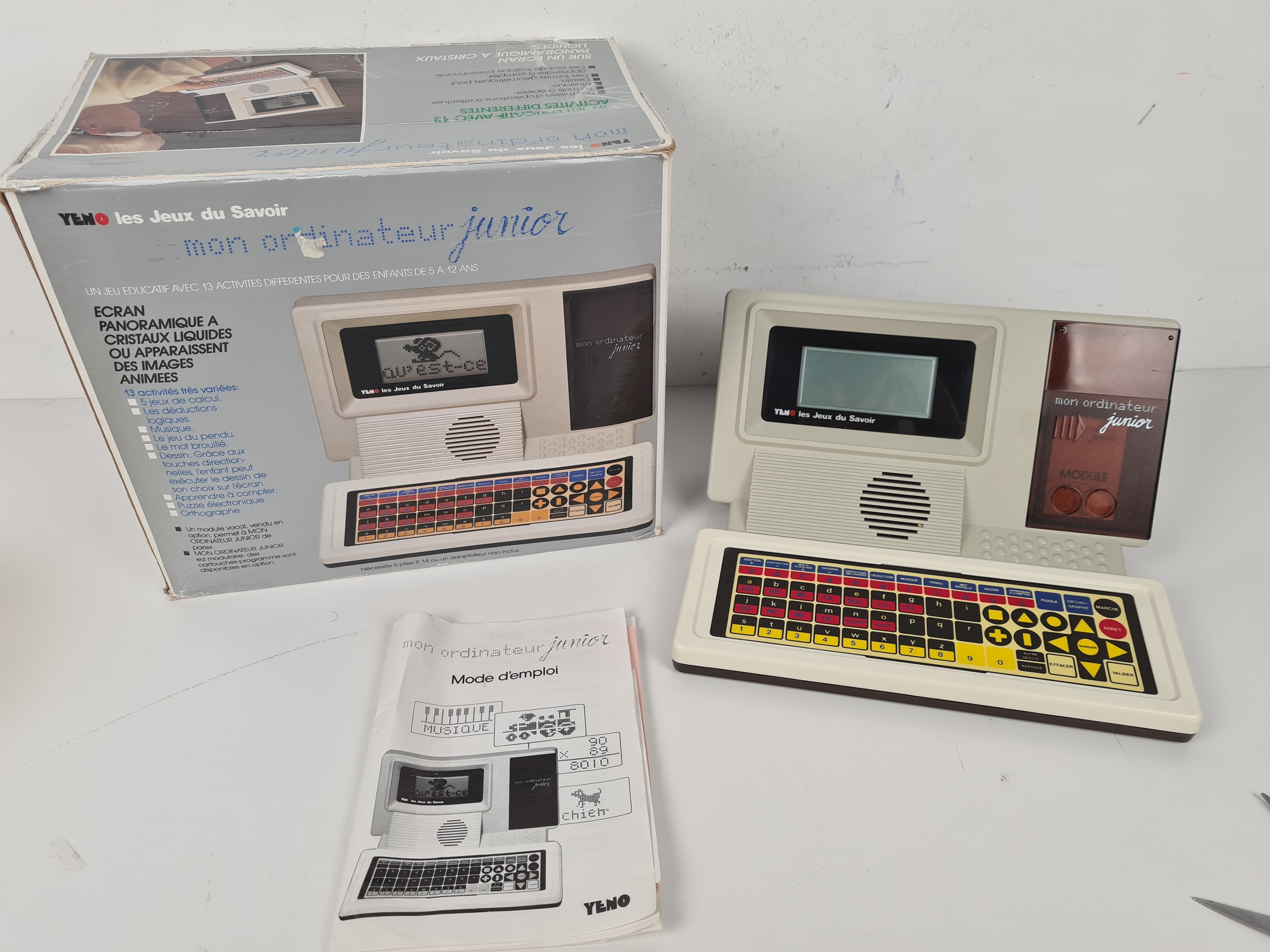 Voir photo 4 de Jeux de éducatif Ancien - Mon ordinateur Junior - Yeno les jeux du savior - 5 ans+ Jeux de éducatif Ancien - Mon ordinateur Junior - Yeno les jeux du savior - 5 ans+ Bon état reconditionné photo 4