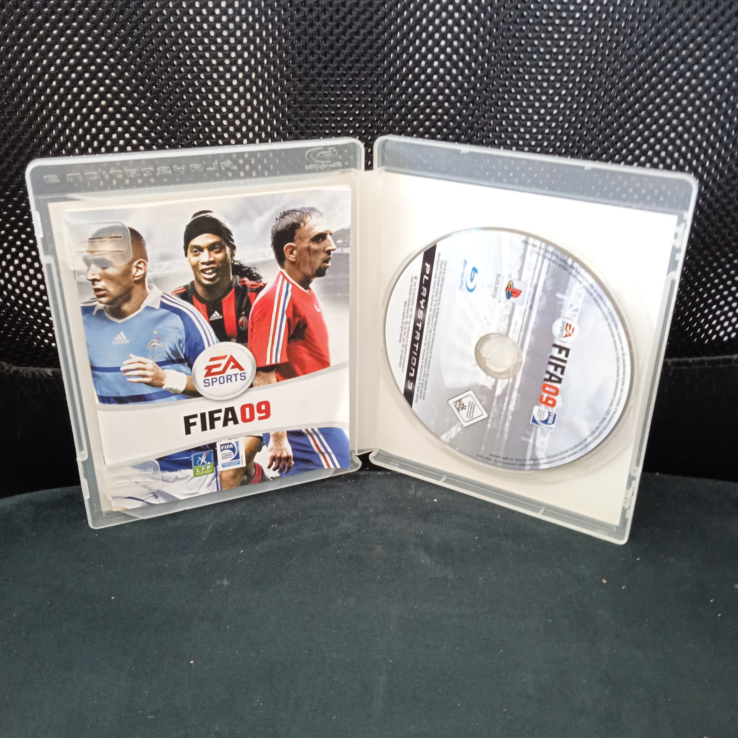 Voir photo 4 de Jeux PS3 FIFA 9, 11, 13 Jeux PS3 FIFA 9, 11, 13 Bon état reconditionné photo 4