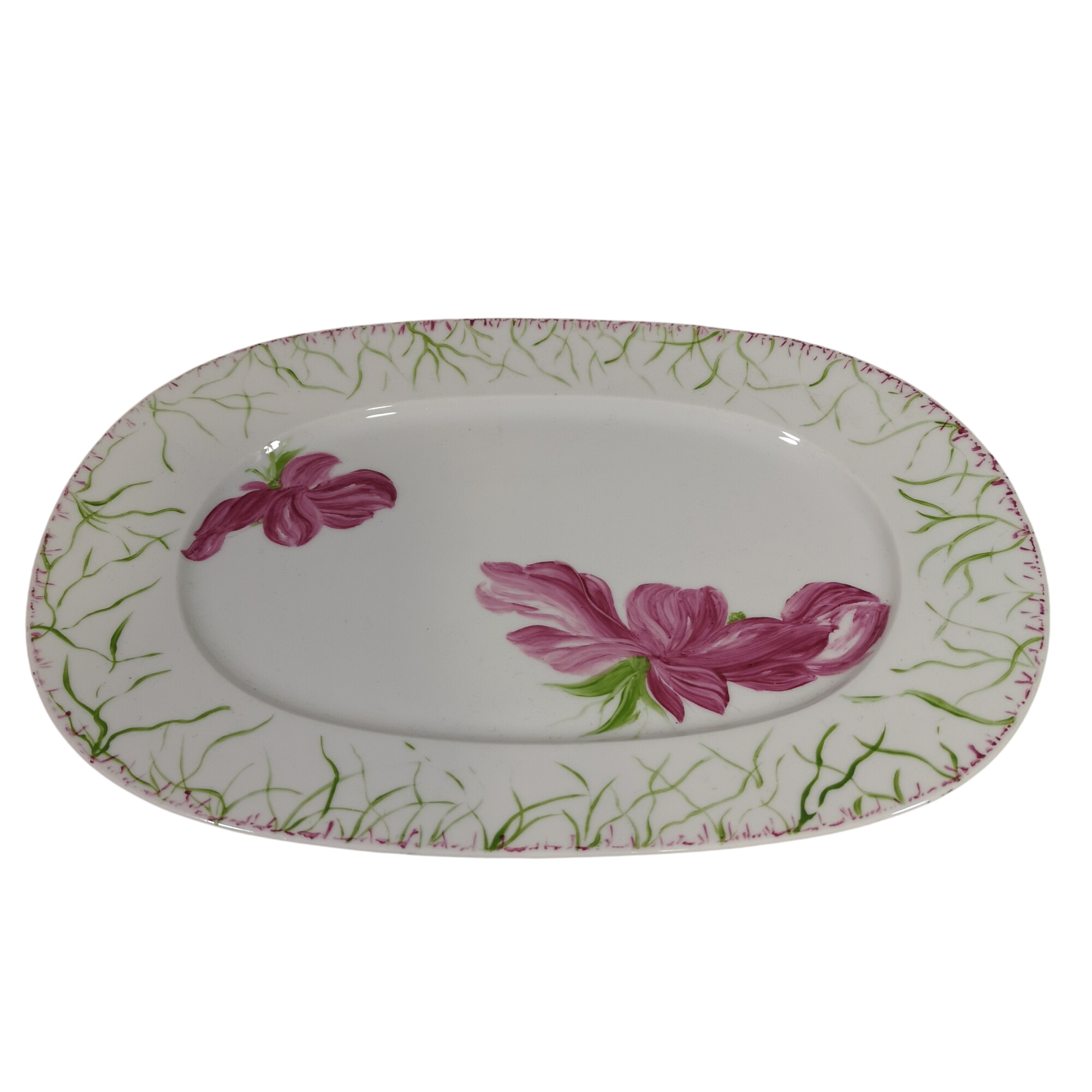 Joli plat à gâteau en porcelaine peinte à la main - 12,00 € Joli plat à gâteau en porcelaine peinte à la main reconditionné disponible sur Label Emmaüs
