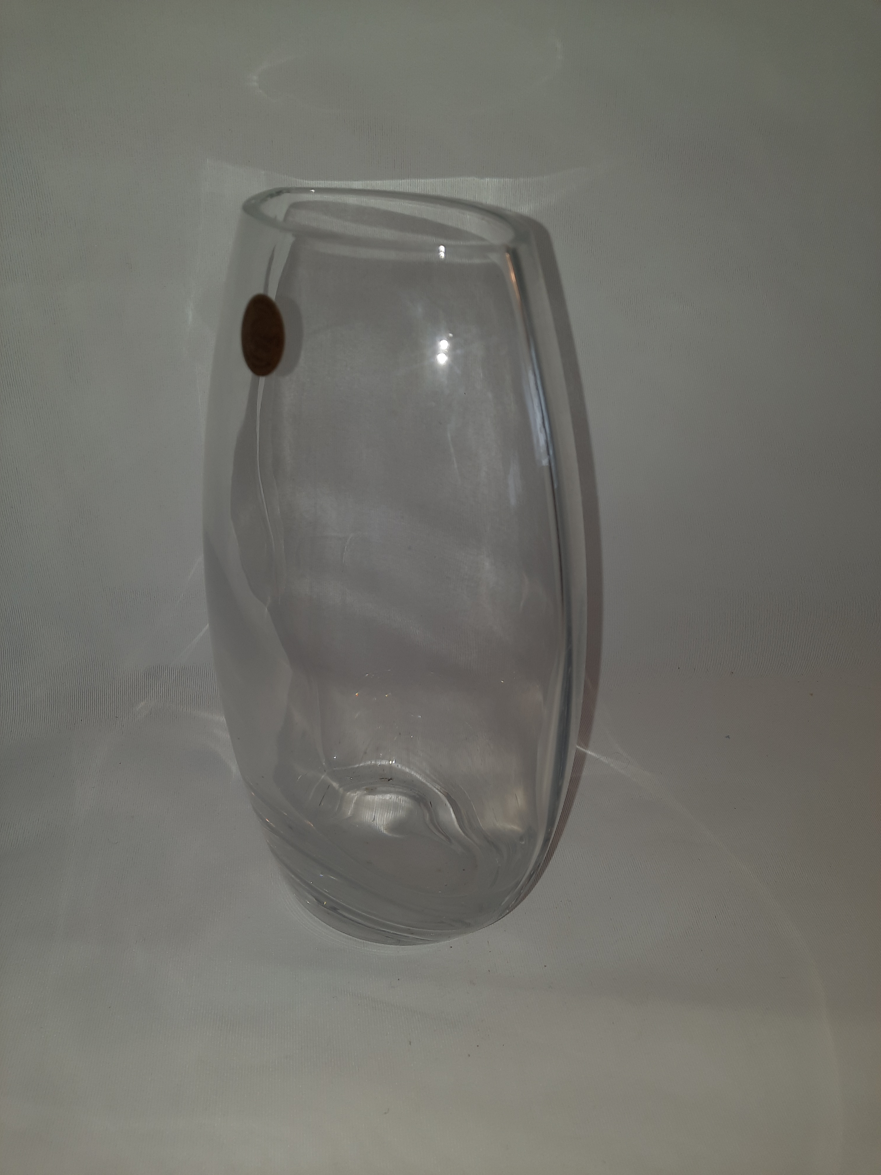 Voir photo 4 de Joli vase en cristal d’Arques Joli vase en cristal d’Arques État correct reconditionné photo 4