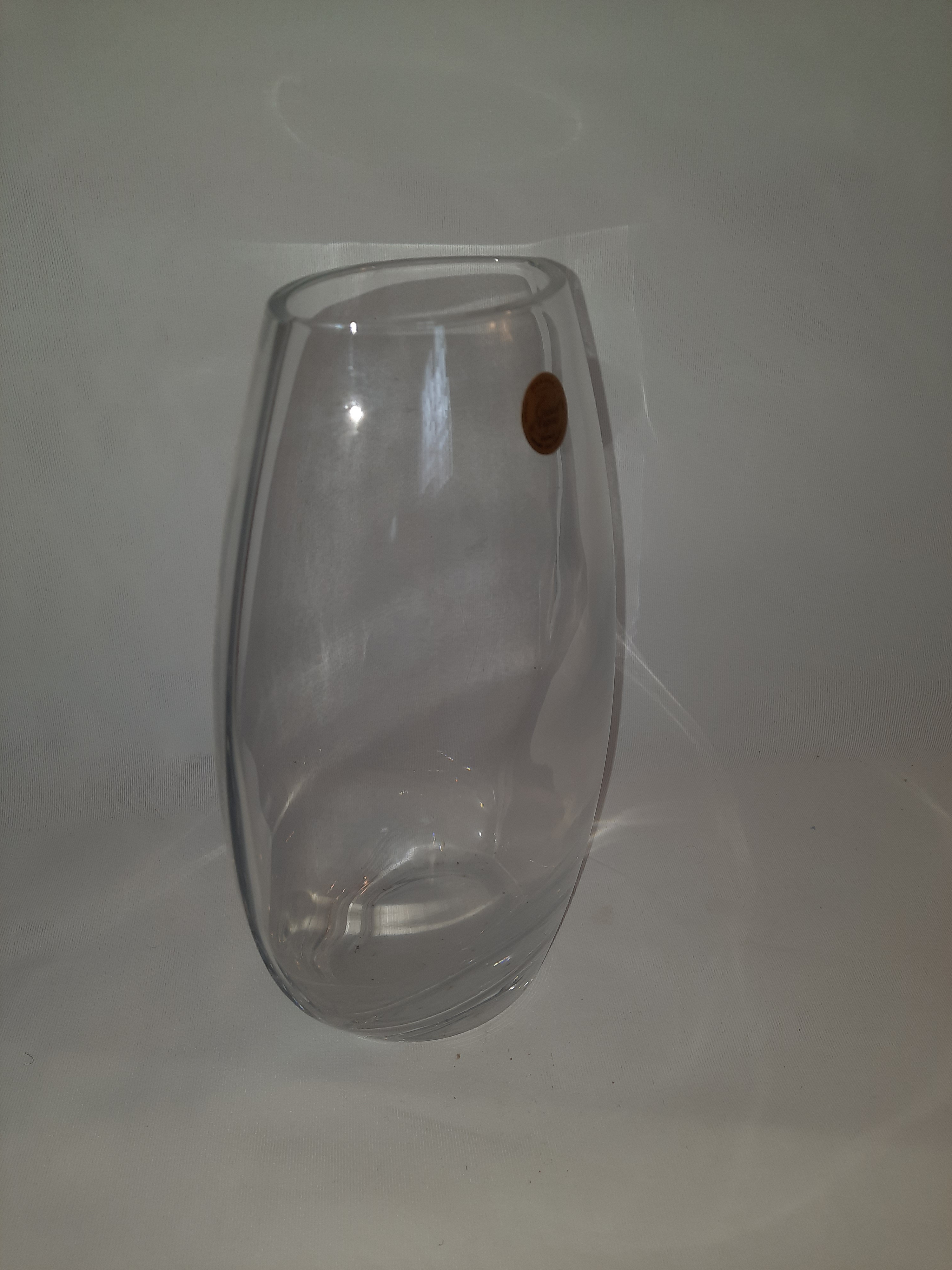 Voir photo 5 de Joli vase en cristal d’Arques Joli vase en cristal d’Arques État correct reconditionné photo 5
