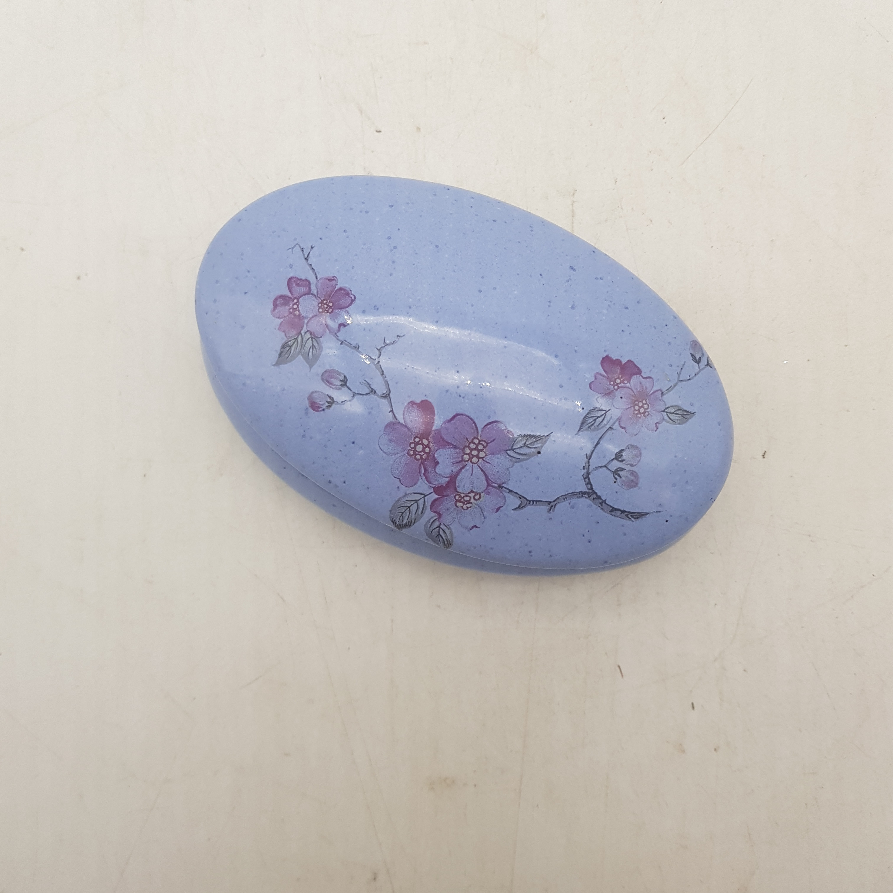 Voir photo 4 de Jolie boite à bijoux ovale mouchetée bleue/violette Jolie boite à bijoux ovale mouchetée bleue/violette Très bon état reconditionné photo 4