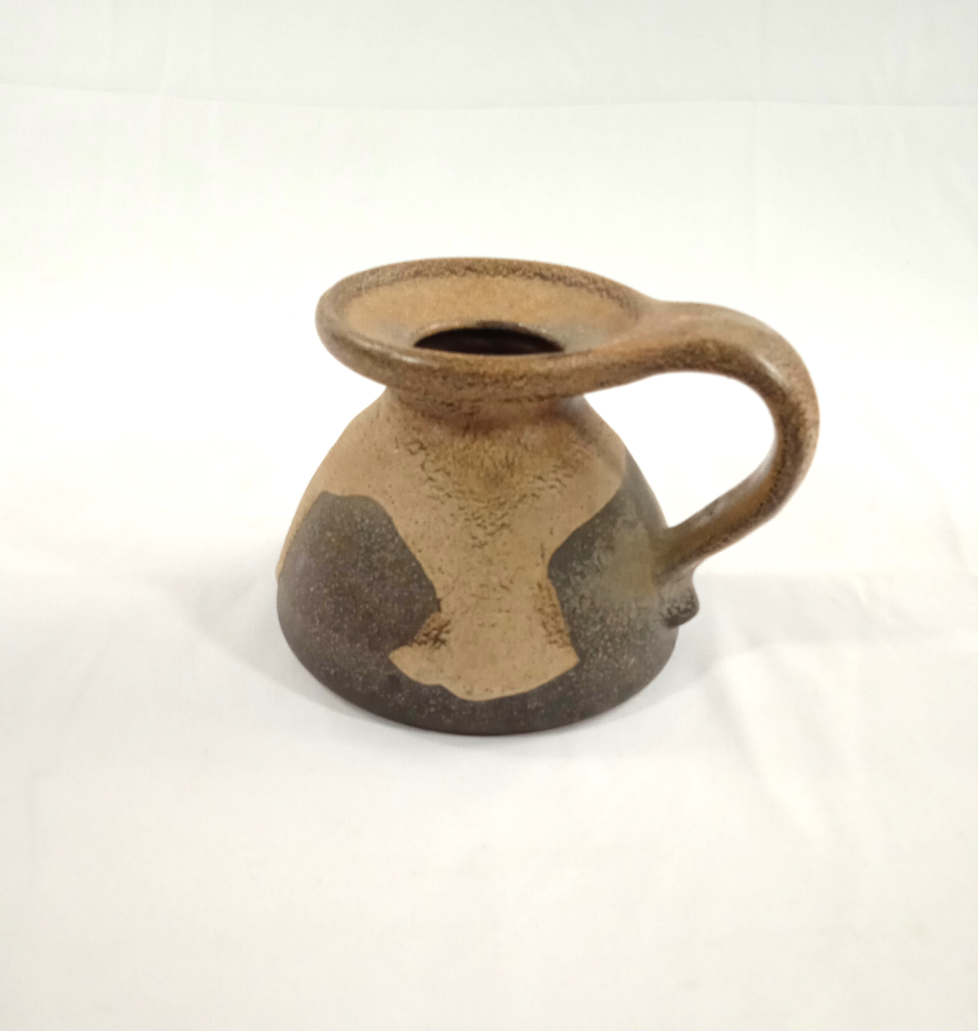 Jolie petit Pot à fleur - Atelier Carstens Très bon état - 25,00 € Jolie petit Pot à fleur - Atelier Carstens Très bon état reconditionné disponible sur Label Emmaüs