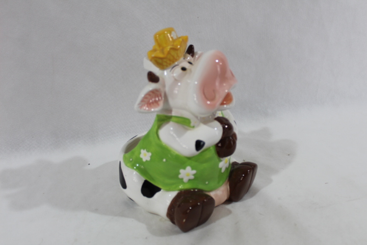Jolie poterie vache toilette Très bon état - 18,00 € Jolie poterie vache toilette Très bon état reconditionné disponible sur Label Emmaüs