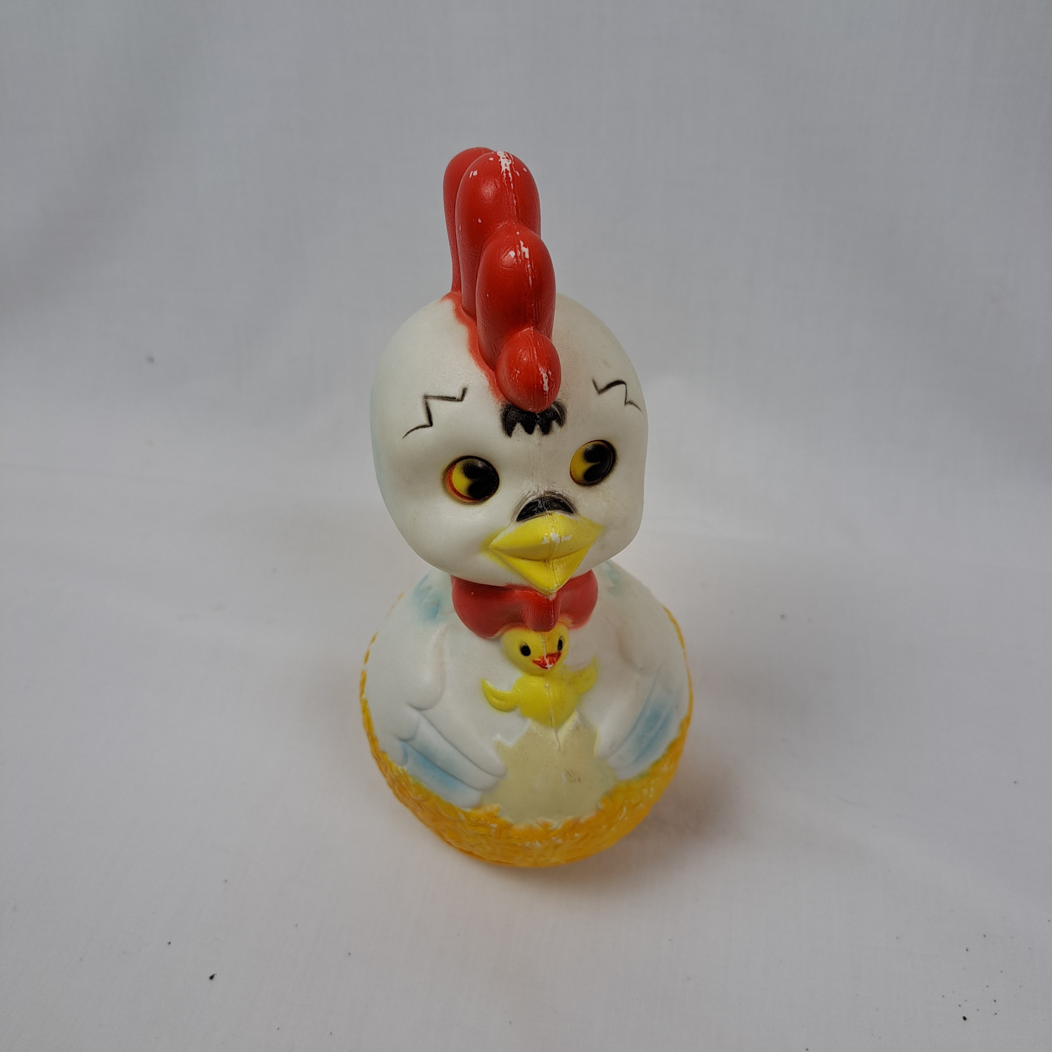 Voir photo 4 de JOLIE POULETTE CULBUTO EN BAKELITE 1970 JOLIE POULETTE CULBUTO EN BAKELITE 1970 État correct reconditionné photo 4