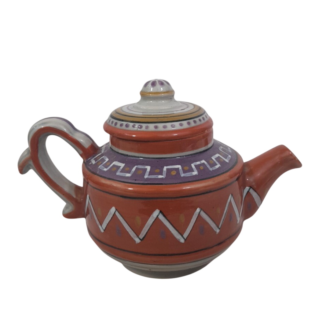 Jolie Théière Artisanale en Céramique Peinte à la Main– Signée "Erandi" (Mexique) Très bon état - 15,00 € Jolie Théière Artisanale en Céramique Peinte à la Main– Signée "Erandi" (Mexique) Très bon état reconditionné disponible sur Label Emmaüs