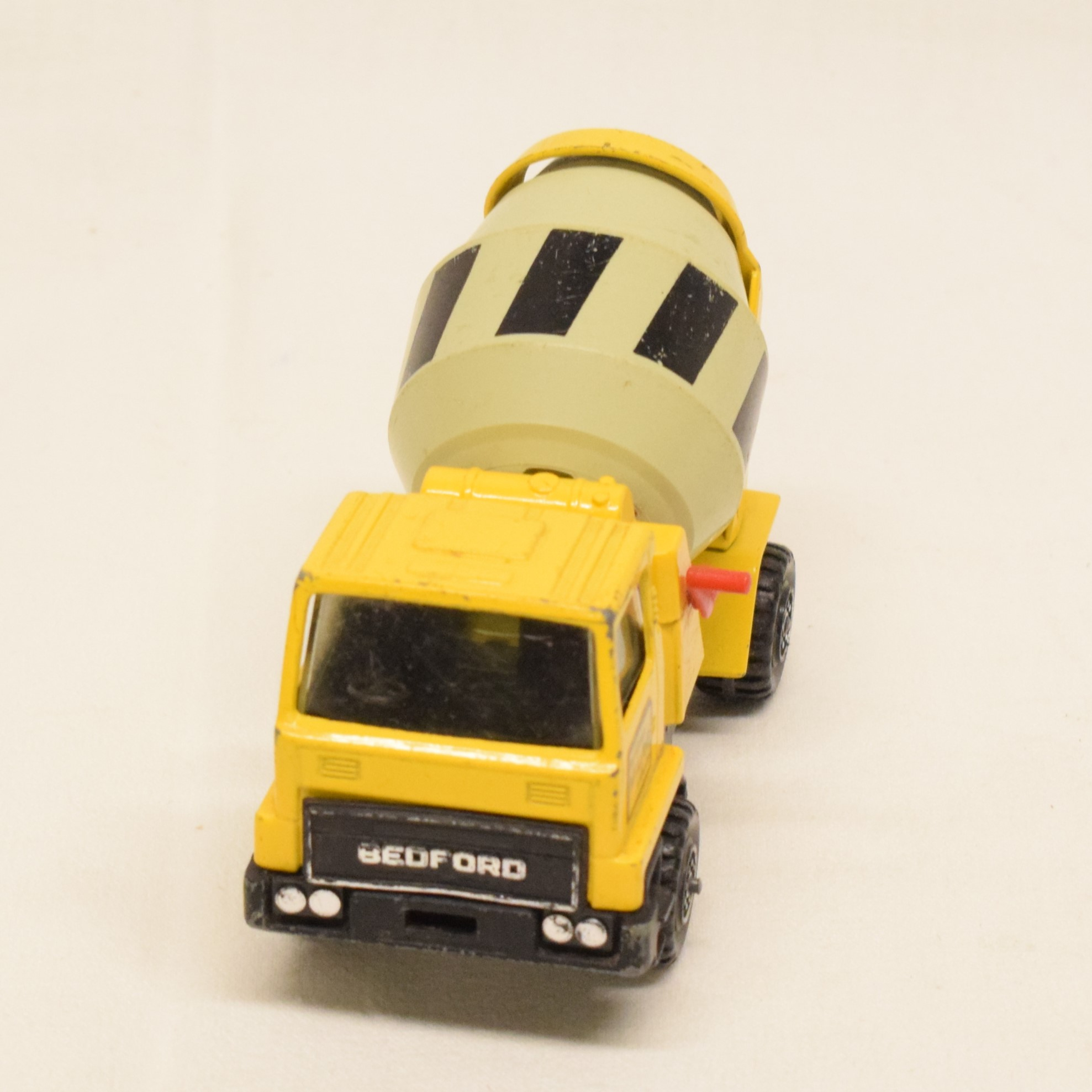 Voir photo 2 de Jouet camion toupie REDFORD Matchbox Super King production LESNEY de 1977 Jouet camion toupie REDFORD Matchbox Super King production LESNEY de 1977 État correct reconditionné photo 2