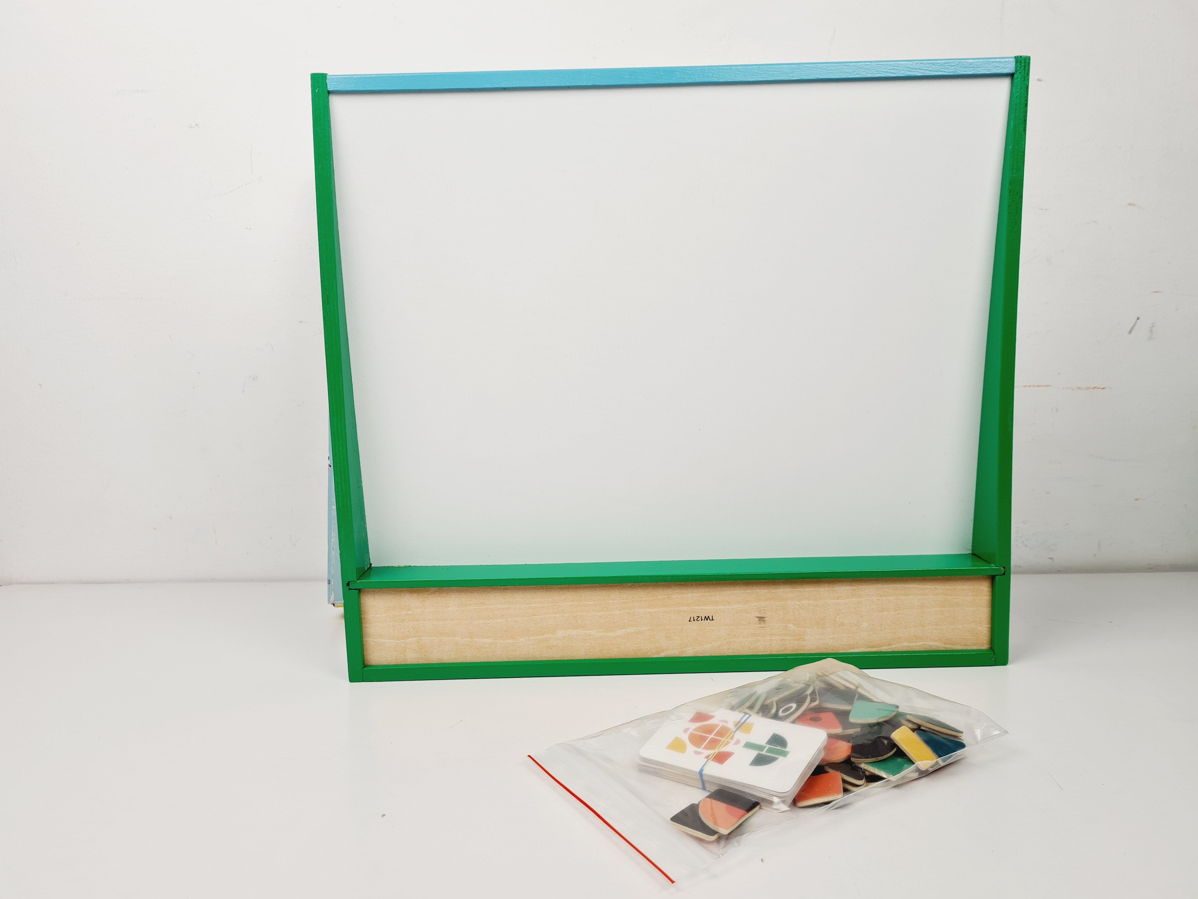 Voir photo 3 de Jouet en bois - Grand CréaMagnet, Magnetic board - Vilac - 3 ans + Jouet en bois - Grand CréaMagnet, Magnetic board - Vilac - 3 ans + Bon état reconditionné photo 3