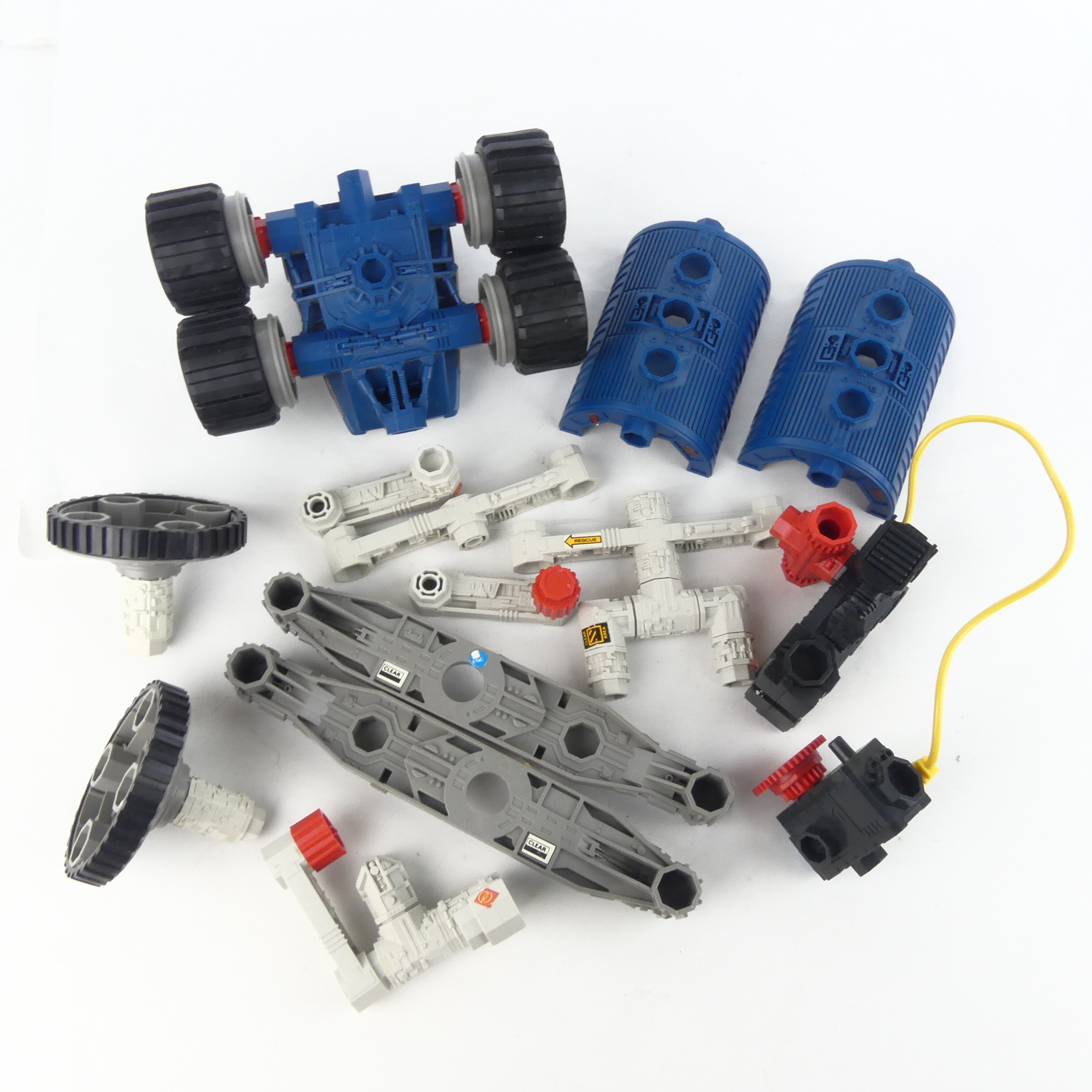 Voir photo 3 de Jouet ROBOTIX pour pièces - année 80 Jouet ROBOTIX pour pièces - année 80 Bon état reconditionné photo 3