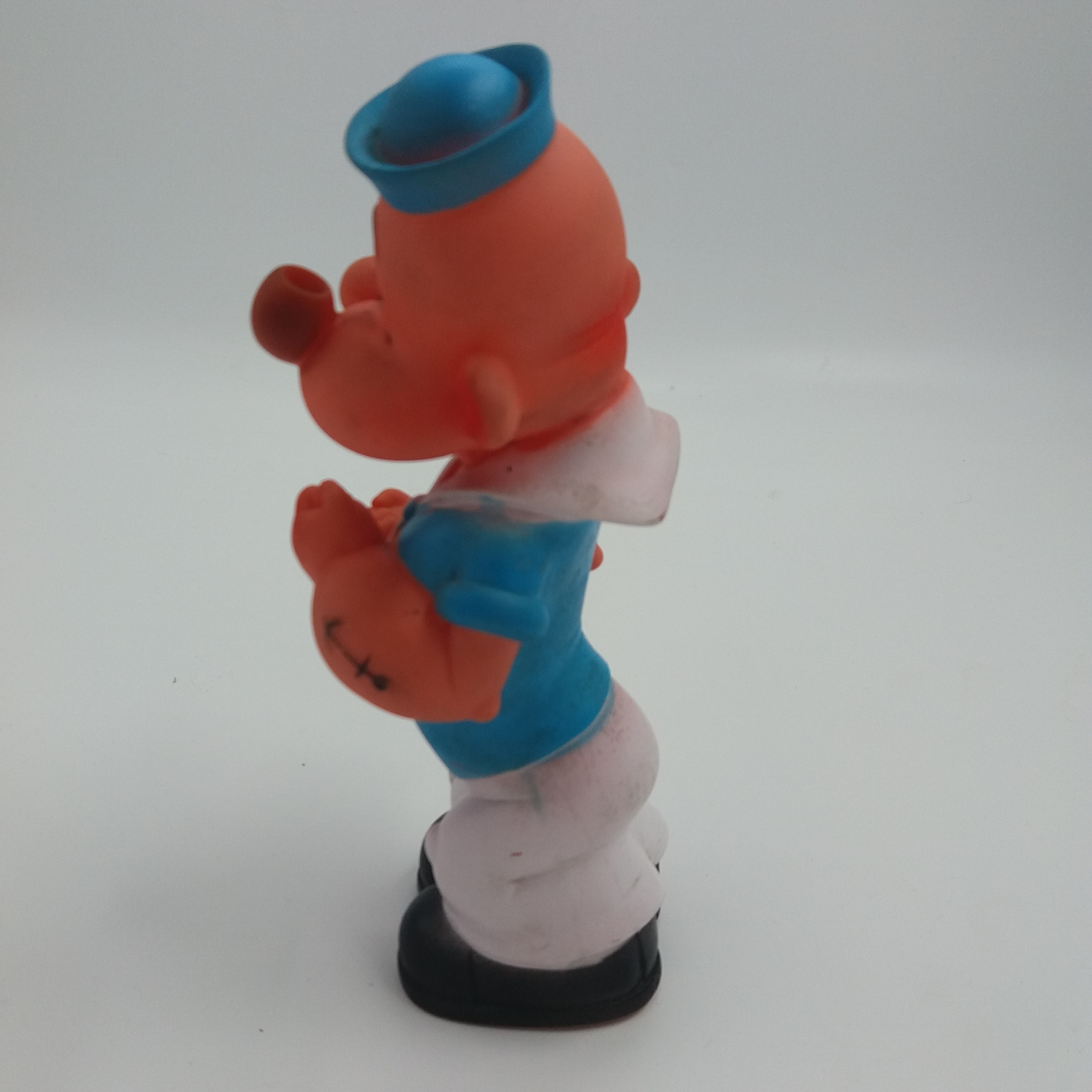Voir photo 3 de Jouet vintage Popeye. Plastique. Signé K.F.S FARMI 1977. Jouet vintage Popeye. Plastique. Signé K.F.S FARMI 1977. Bon état reconditionné photo 3