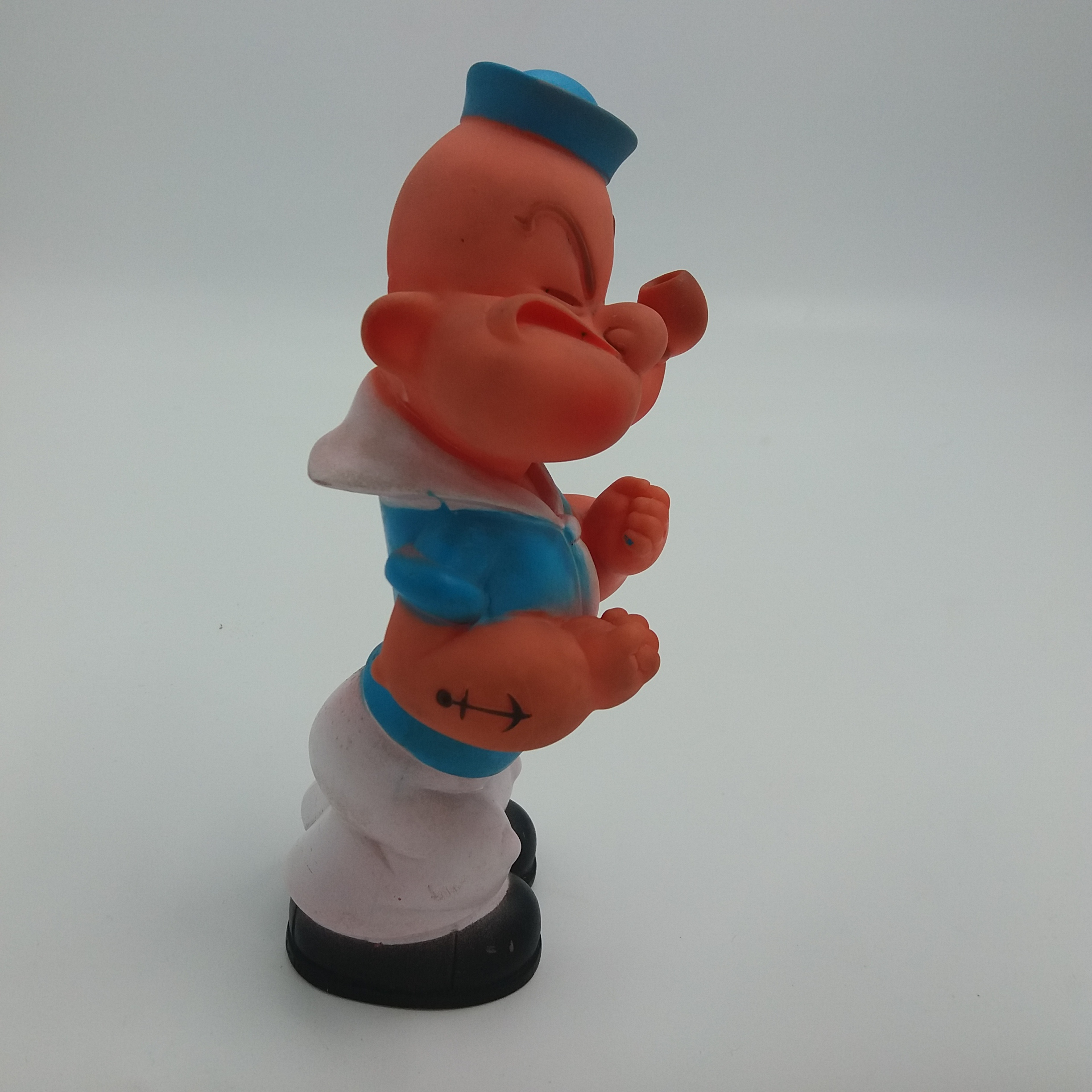 Voir photo 4 de Jouet vintage Popeye. Plastique. Signé K.F.S FARMI 1977. Jouet vintage Popeye. Plastique. Signé K.F.S FARMI 1977. Bon état reconditionné photo 4