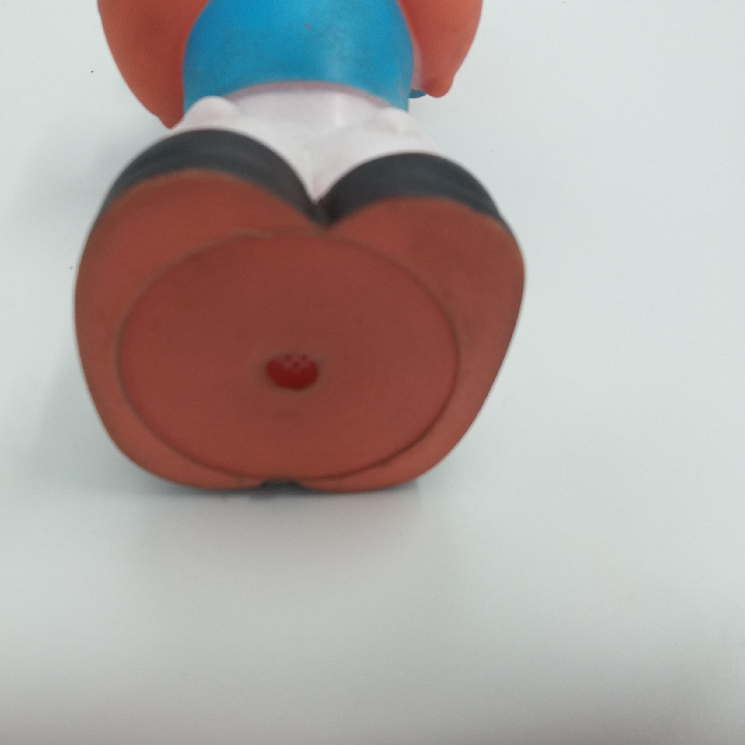 Voir photo 6 de Jouet vintage Popeye. Plastique. Signé K.F.S FARMI 1977. Jouet vintage Popeye. Plastique. Signé K.F.S FARMI 1977. Bon état reconditionné photo 6