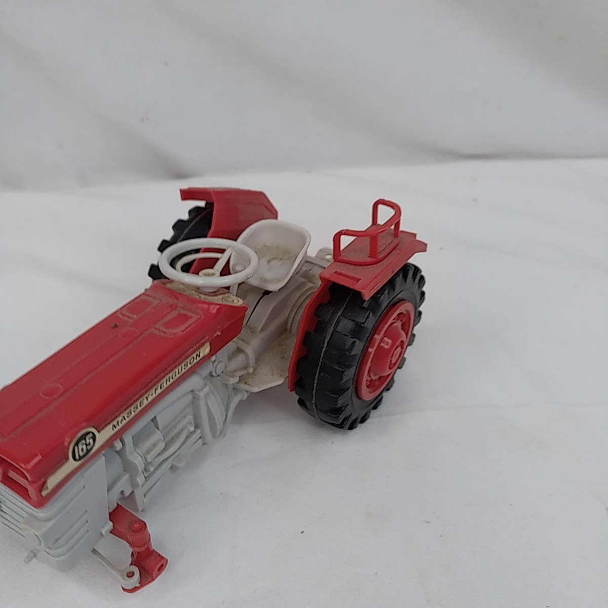 Voir photo 8 de Jouets tracteurs massey-fergusson 165 Jouets tracteurs massey-fergusson 165 Bon état reconditionné photo 8