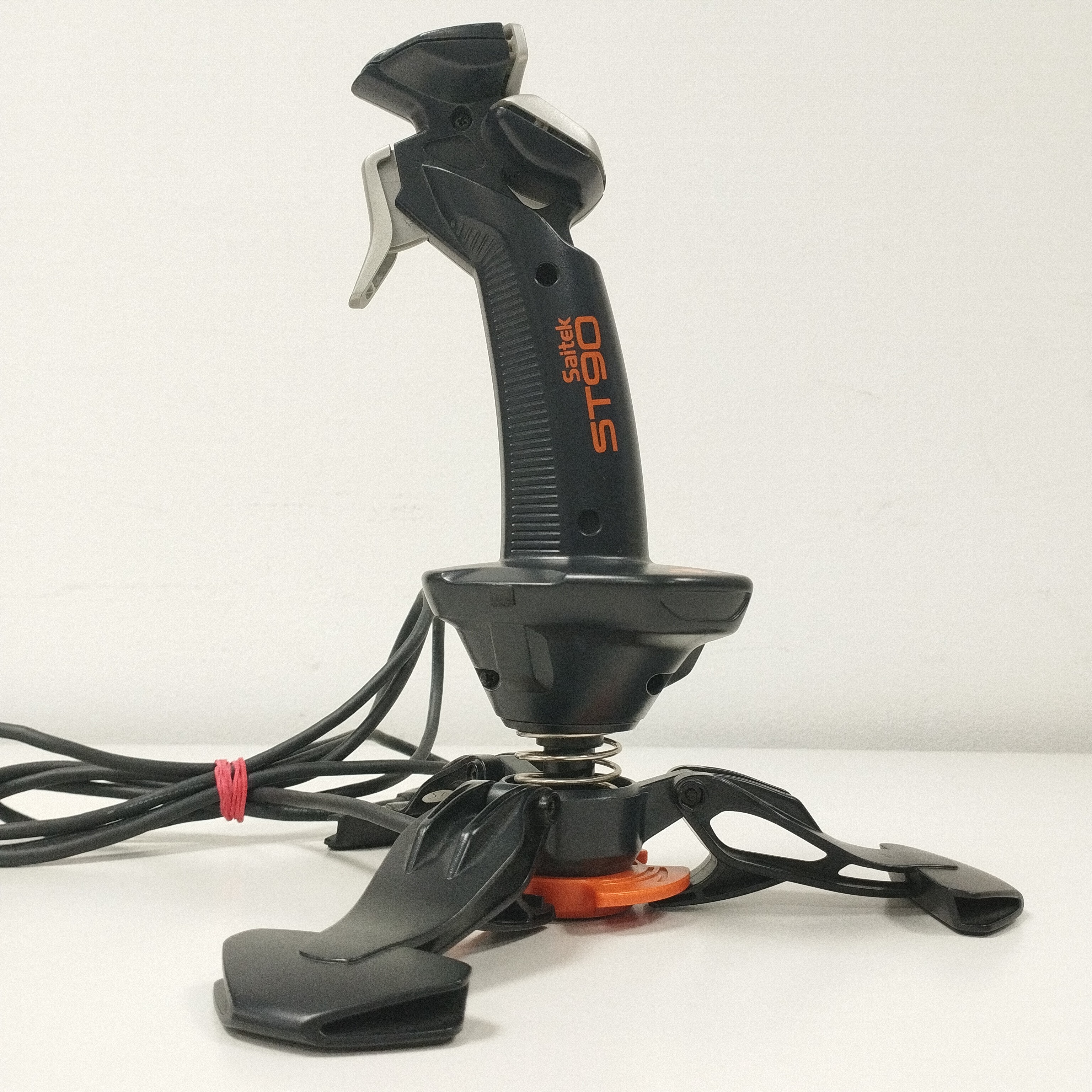 Voir photo 4 de Joystick filaire pour PC Saitek ST90 Joystick filaire pour PC Saitek ST90 Parfait état reconditionné photo 4