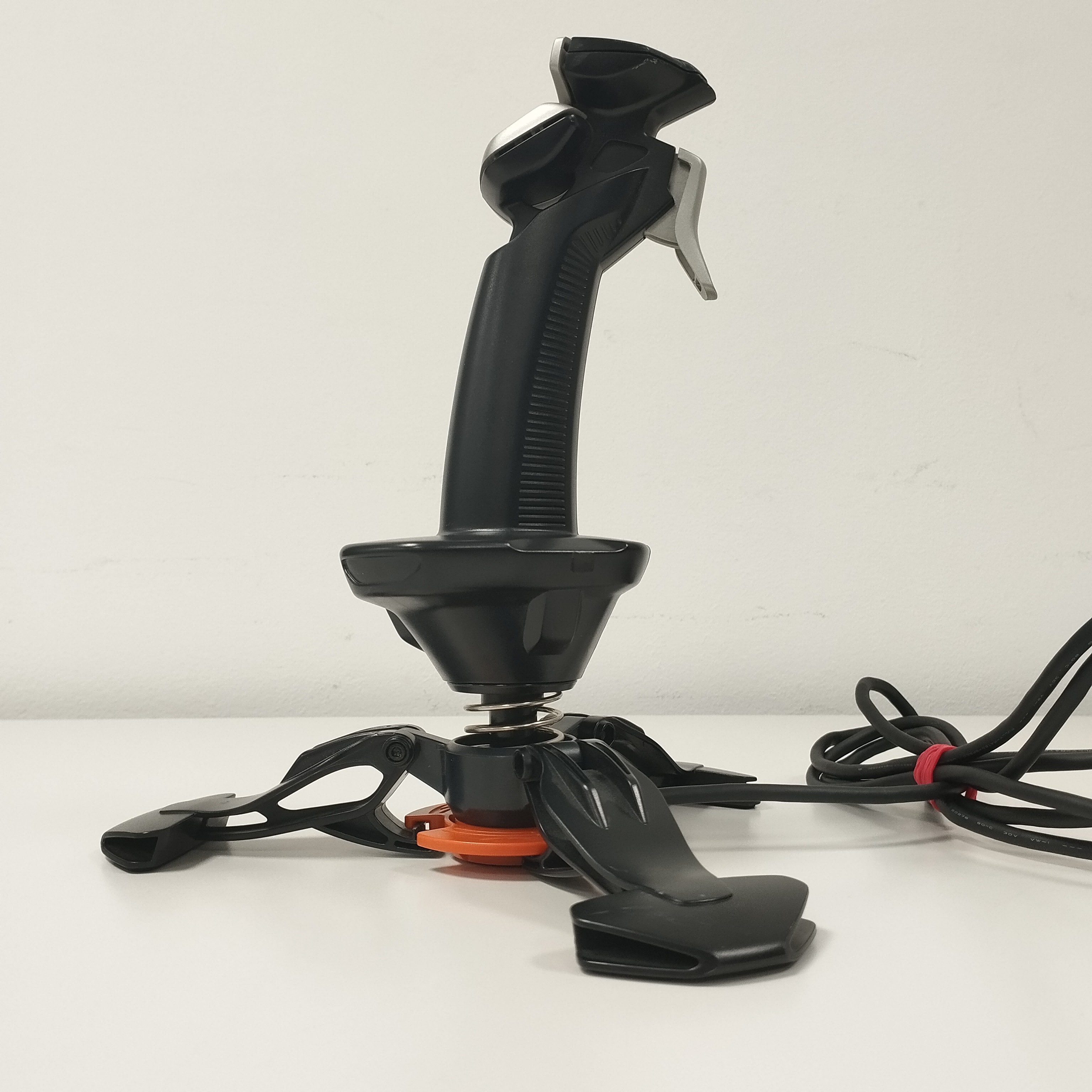 Voir photo 5 de Joystick filaire pour PC Saitek ST90 Joystick filaire pour PC Saitek ST90 Parfait état reconditionné photo 5