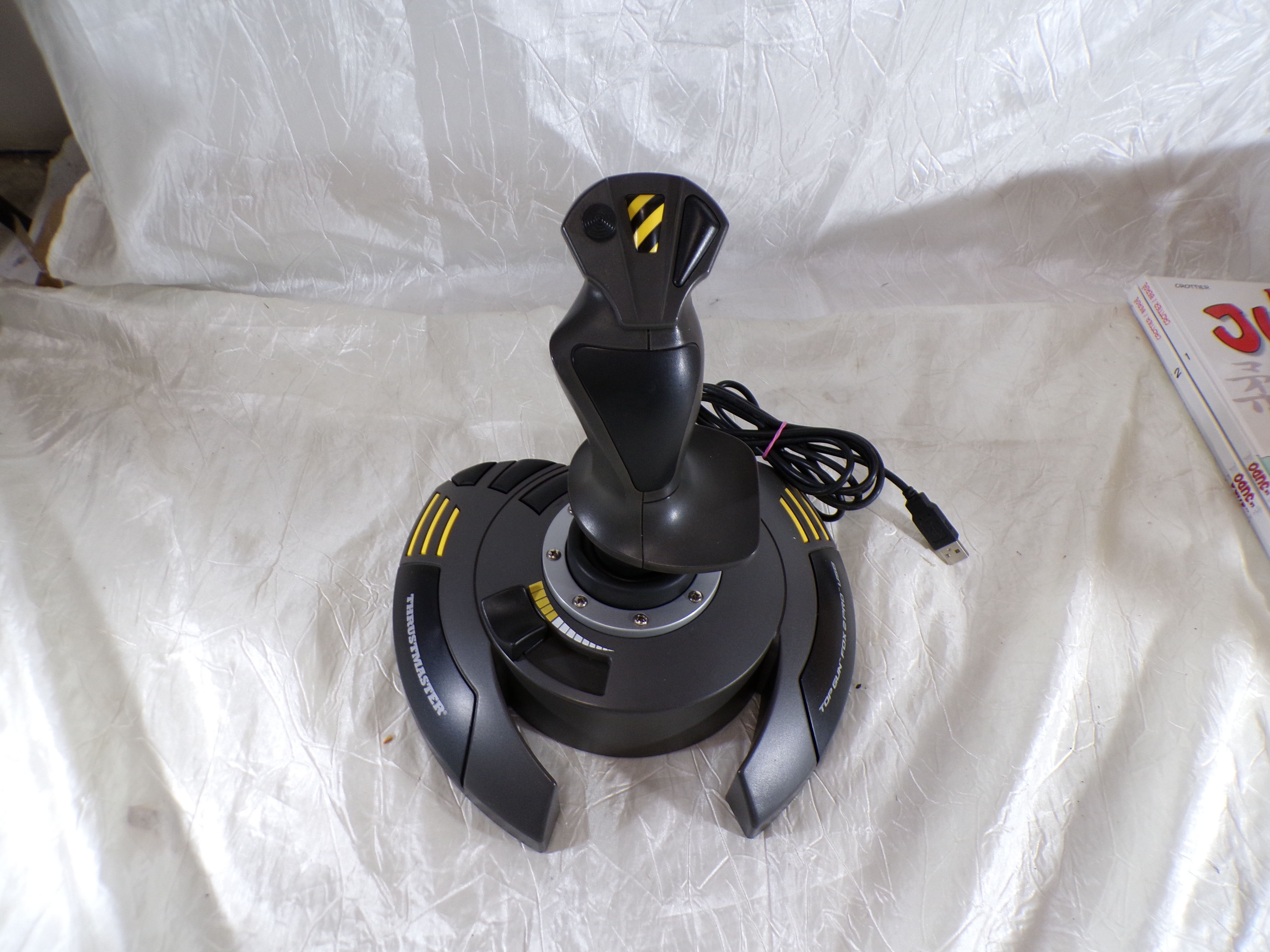 Voir photo 2 de Joystick Thrustmaster Top Gun Joystick Thrustmaster Top Gun Très bon état reconditionné photo 2